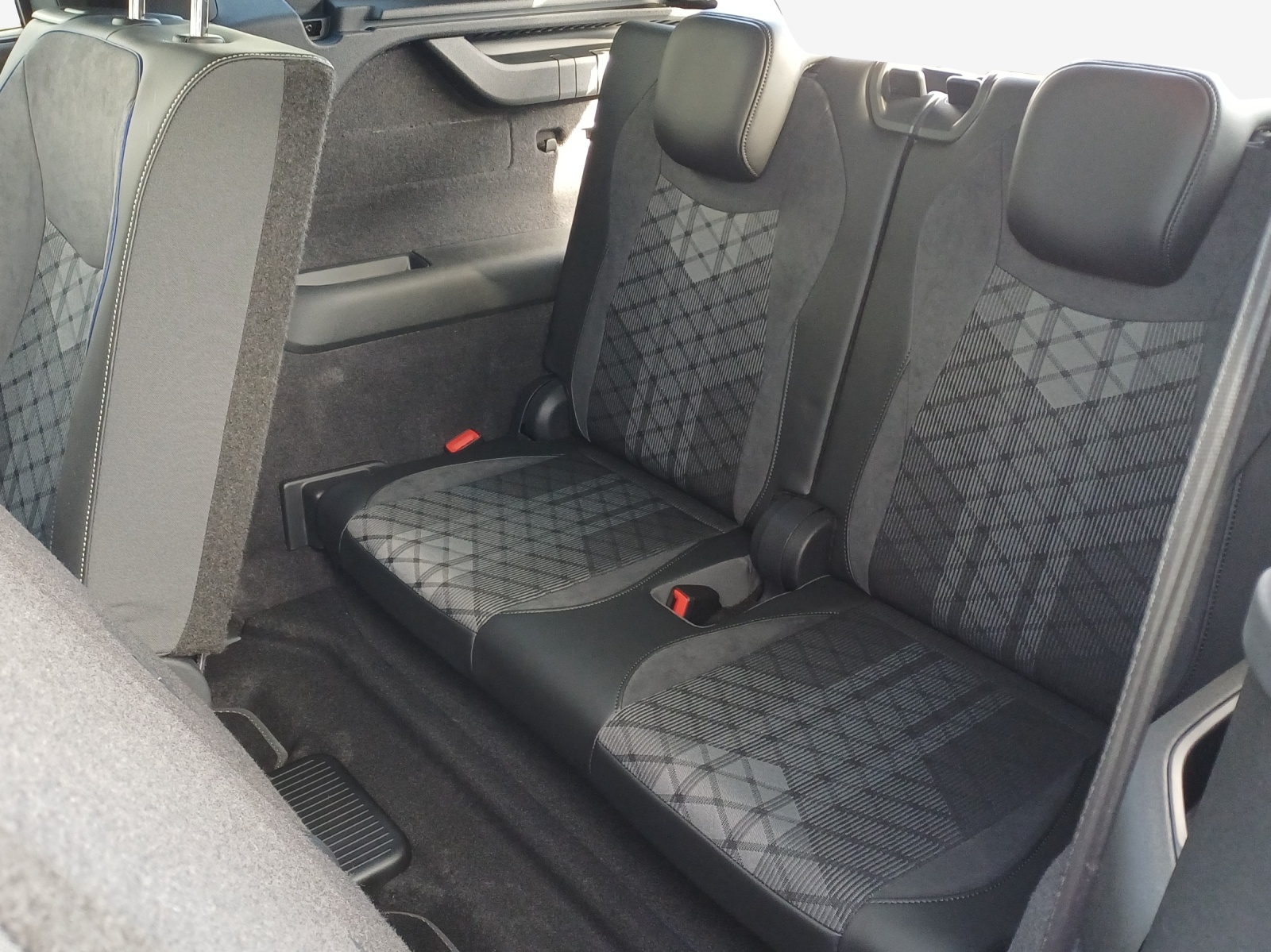 VW Tayron 2.0 TSI R-Line DSG 4Motion-image-14