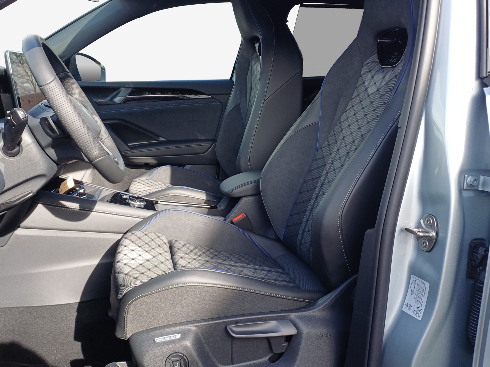 VW Tayron 2.0 TSI R-Line DSG 4Motion-image-7