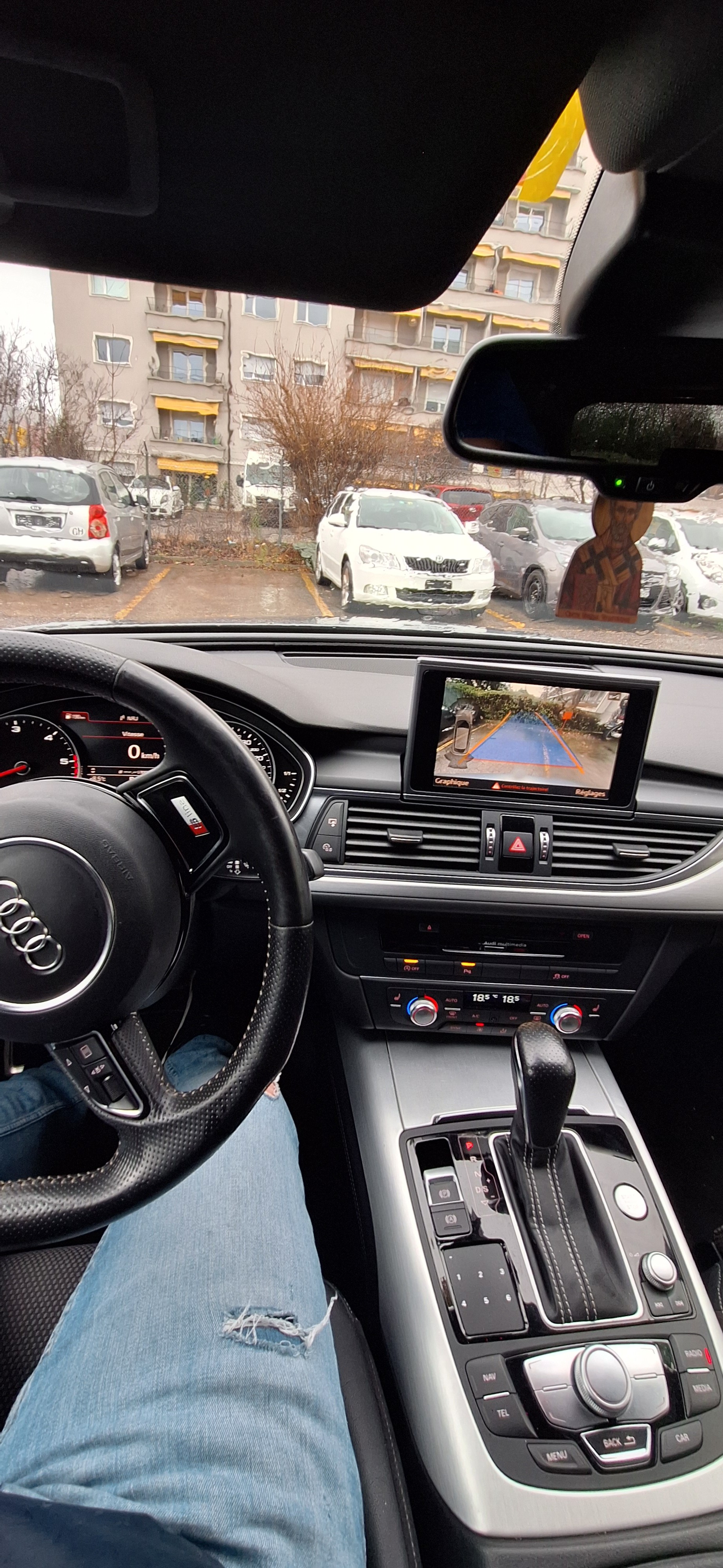 AUDI A6 Avant 2.0 TDI quattro S-tronic-image-12