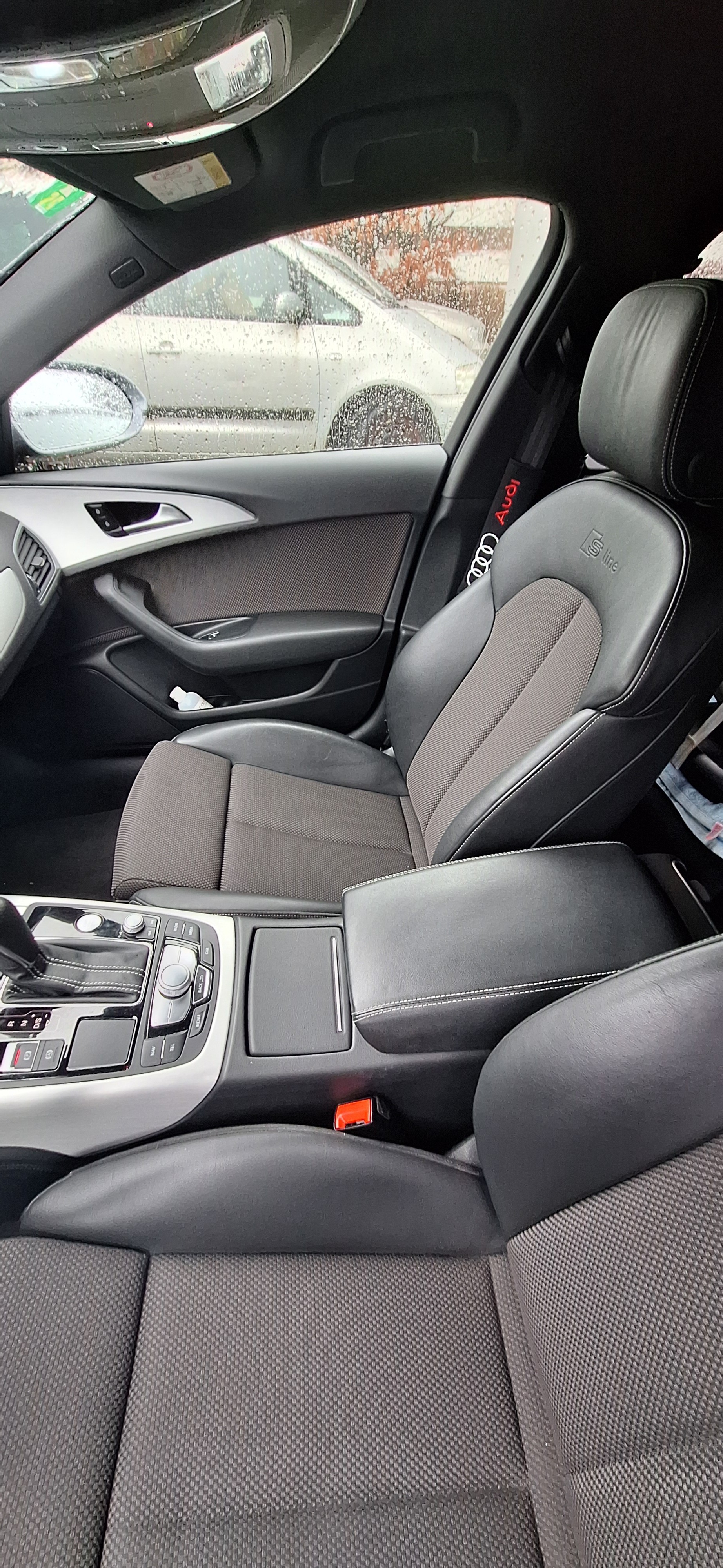 AUDI A6 Avant 2.0 TDI quattro S-tronic-image-13