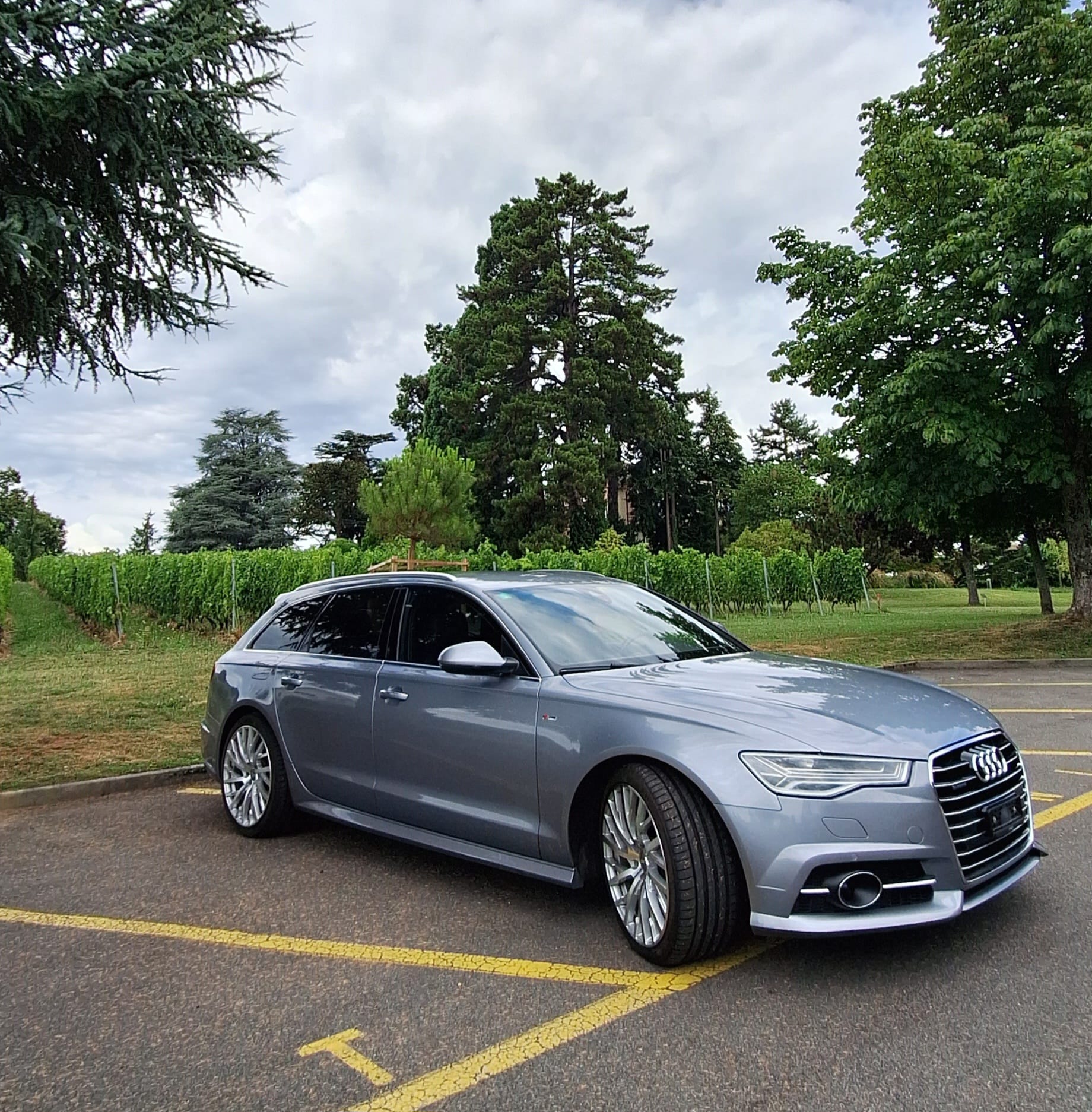 AUDI A6 Avant 2.0 TDI quattro S-tronic-image-2