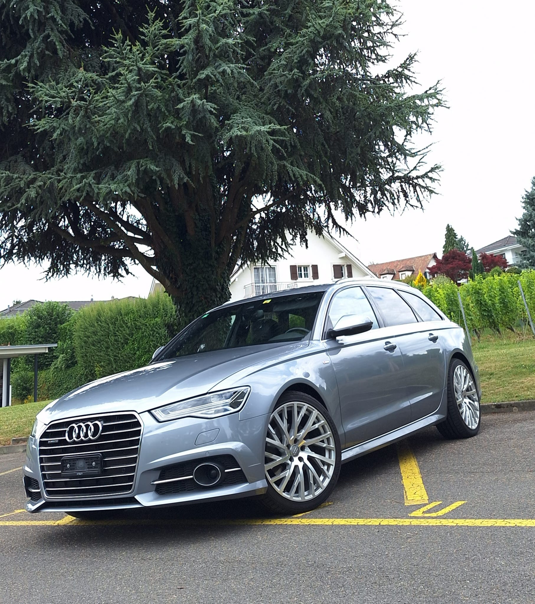 AUDI A6 Avant 2.0 TDI quattro S-tronic-image-0