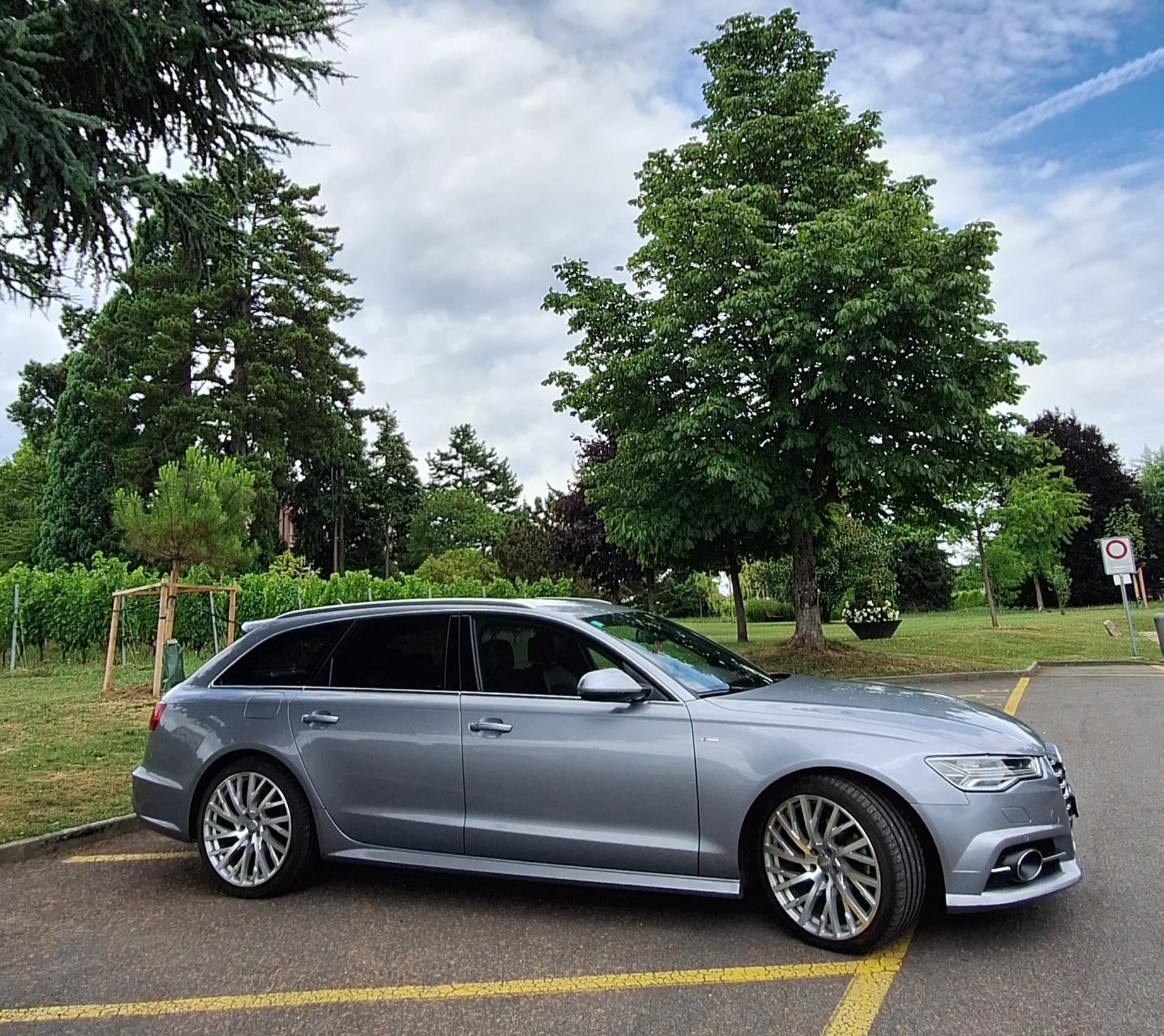 AUDI A6 Avant 2.0 TDI quattro S-tronic-image-3