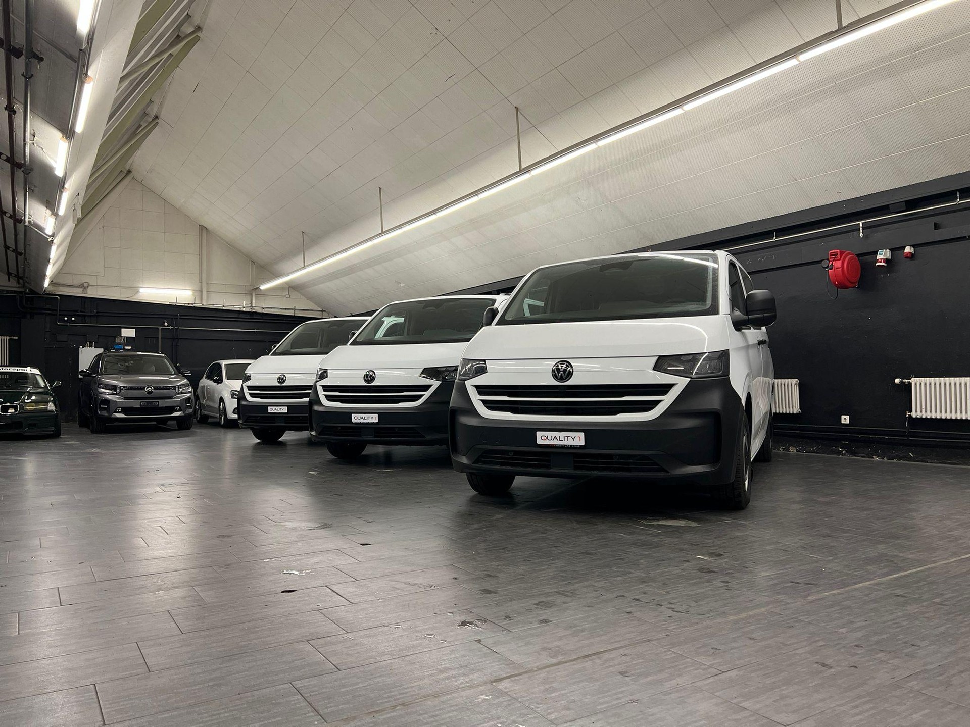 VW Transporter Kombi 3100 2.0 TDI 170 4motion-image-16