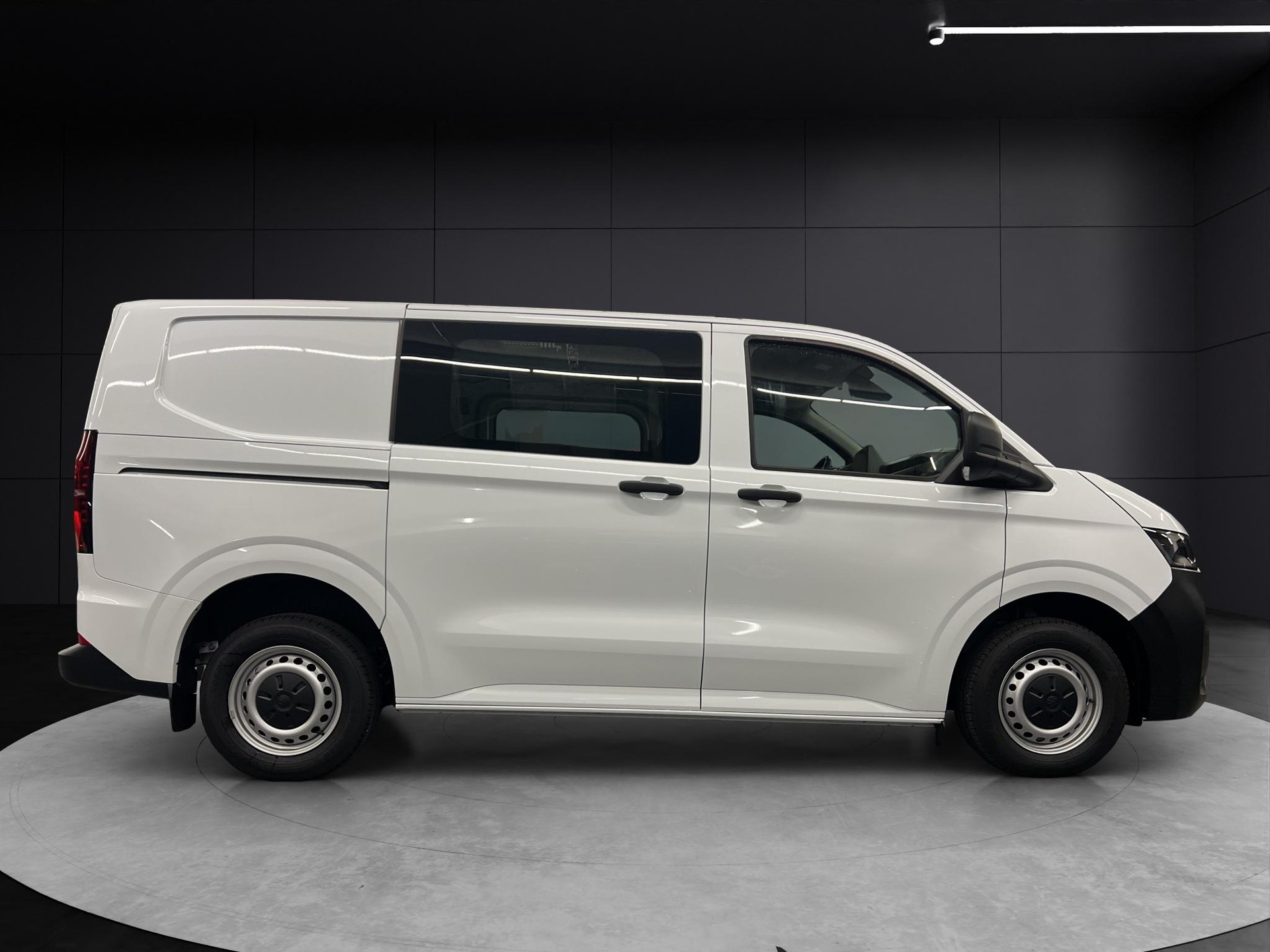 VW Transporter Kombi 3100 2.0 TDI 170 4motion-image-5