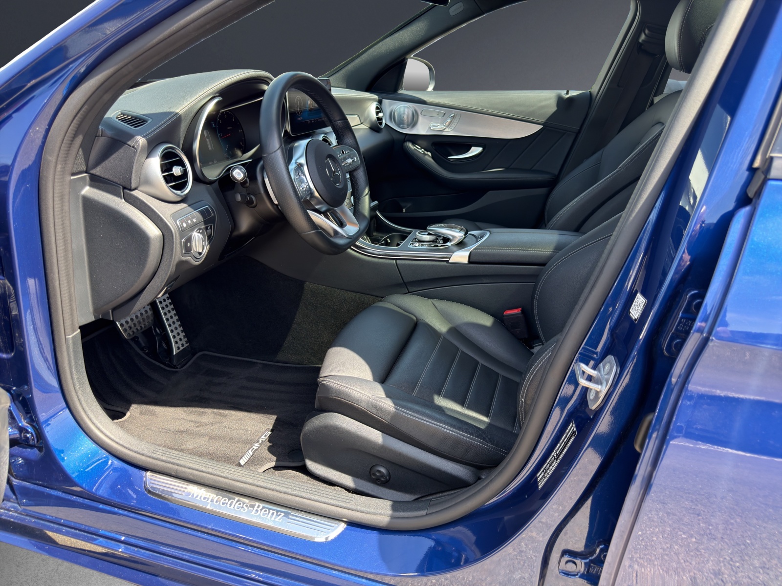 MERCEDES-BENZ C 220 d Swiss Star AMG Line 4M 9G-Tronic-image-5