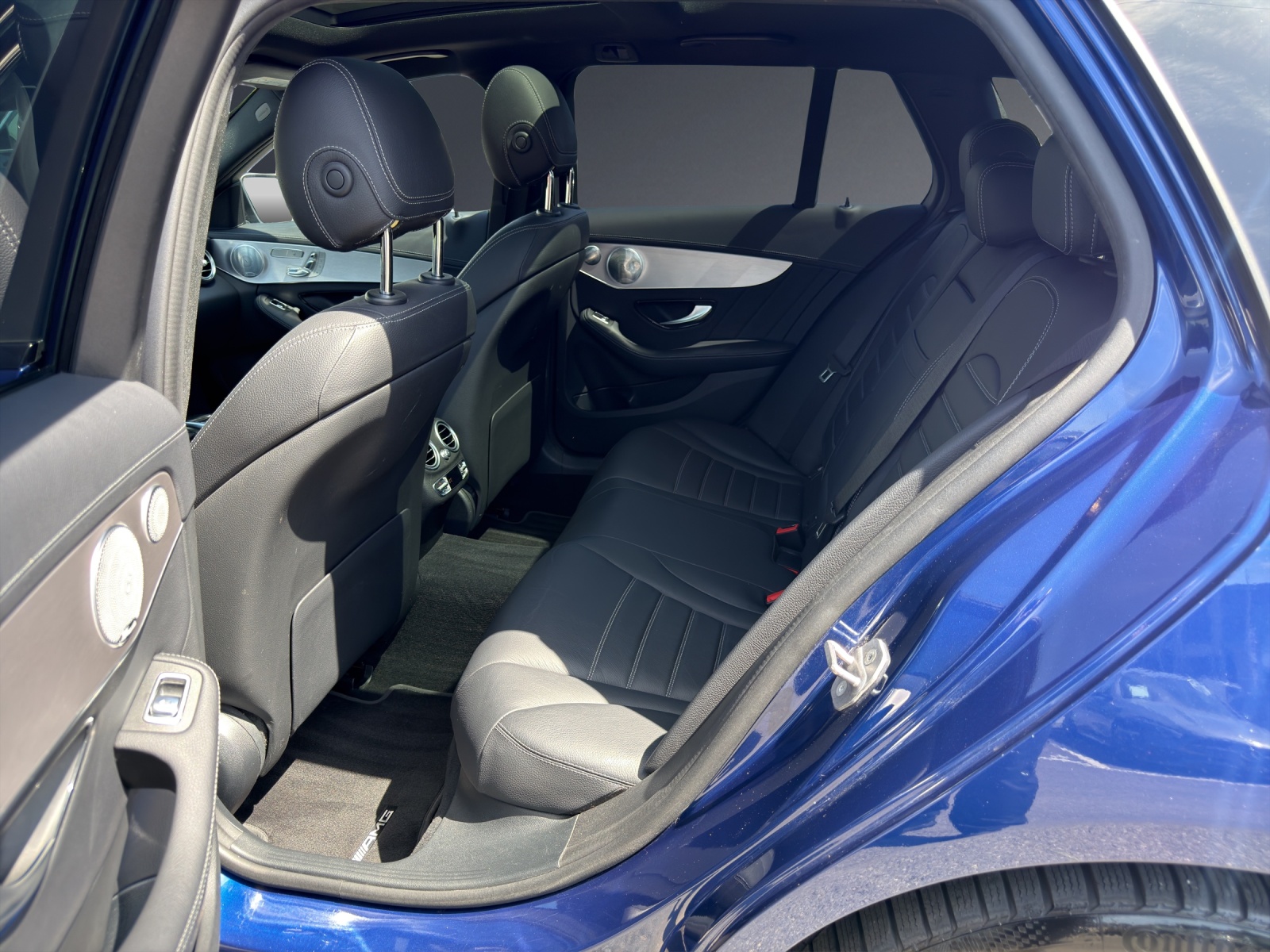 MERCEDES-BENZ C 220 d Swiss Star AMG Line 4M 9G-Tronic-image-10