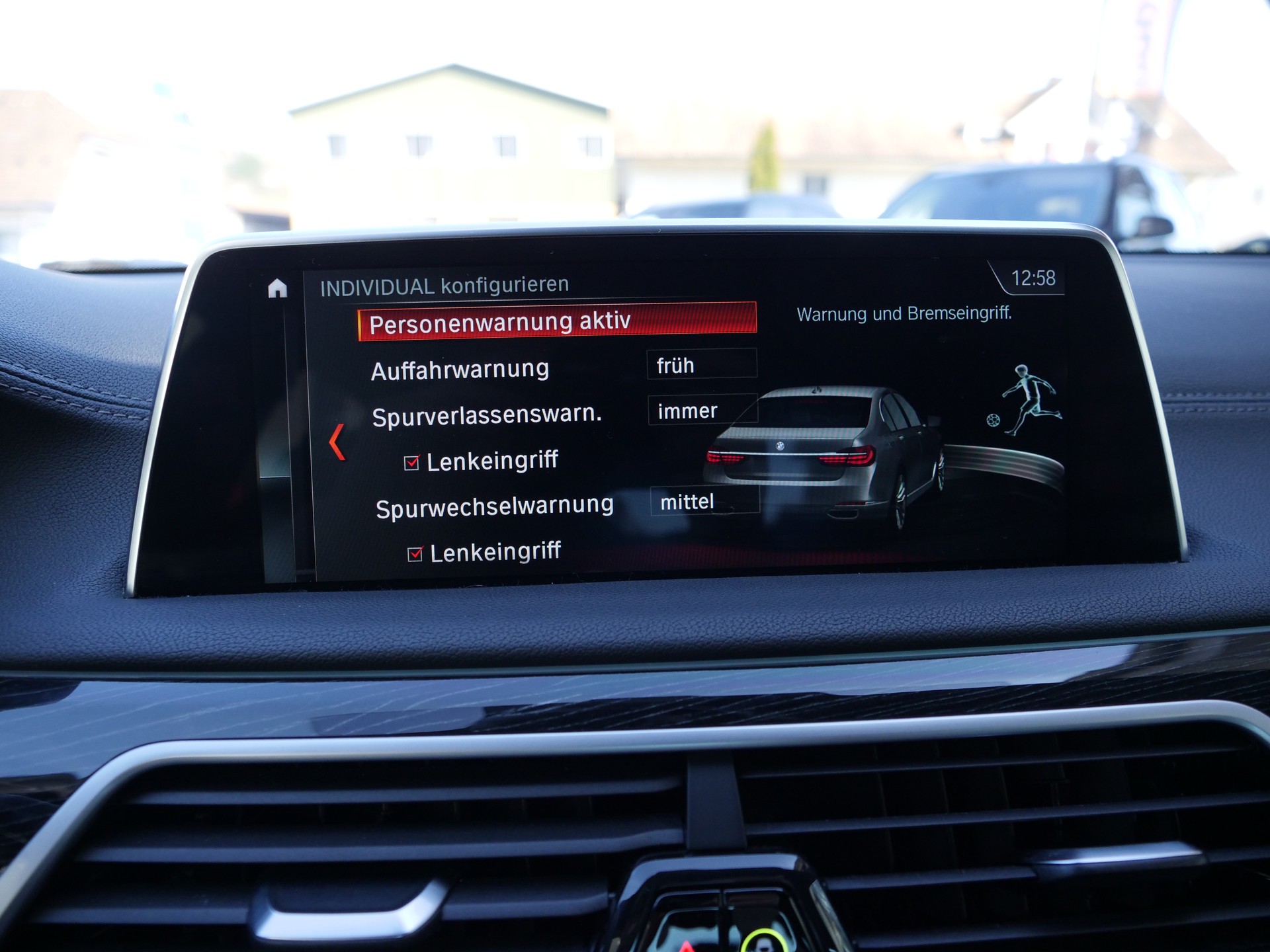 BMW 750i xDrive M-Sportpaket Steptronic-image-14