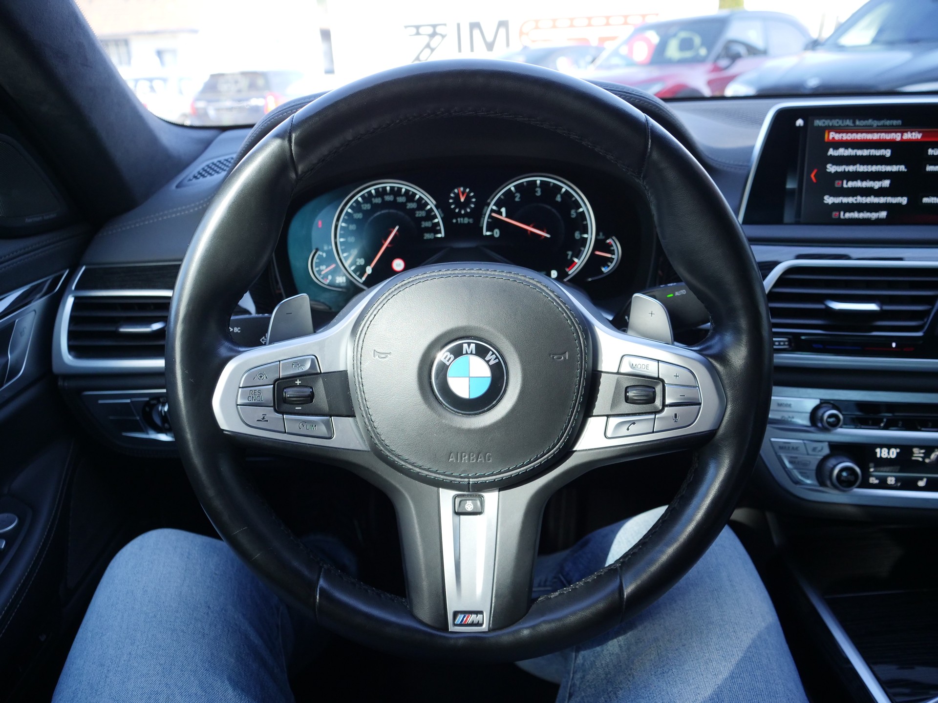 BMW 750i xDrive M-Sportpaket Steptronic-image-10