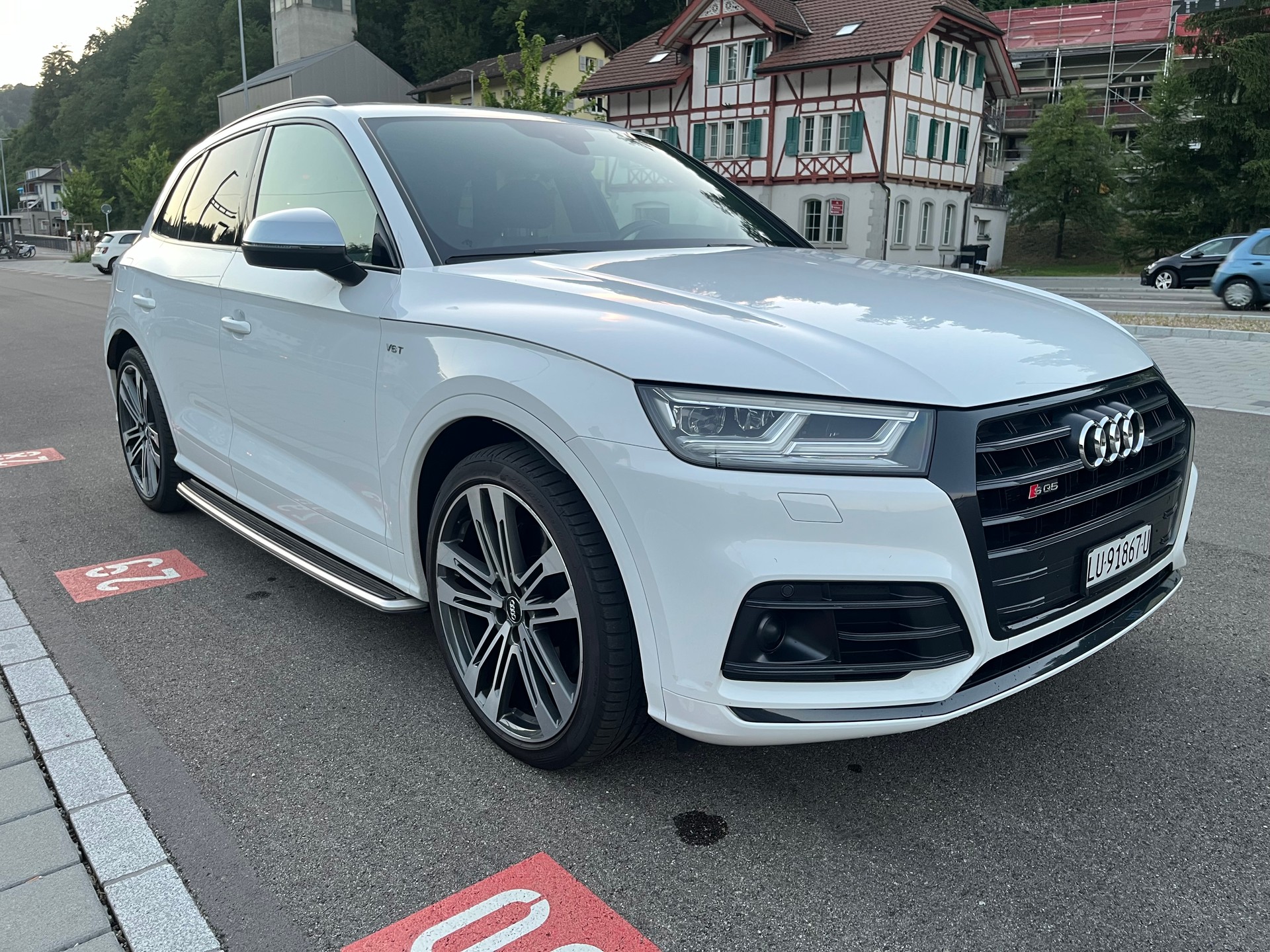AUDI SQ5 3.0 TFSI quattro S-tronic-image-1