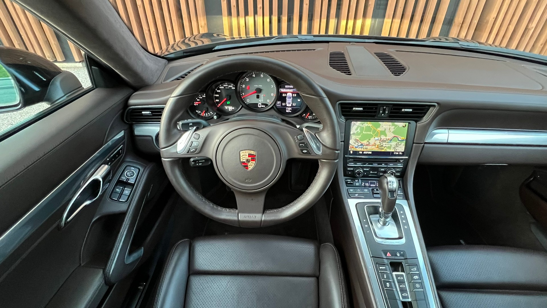 PORSCHE 911 CARRERA S PDK l 400 PS-image-19