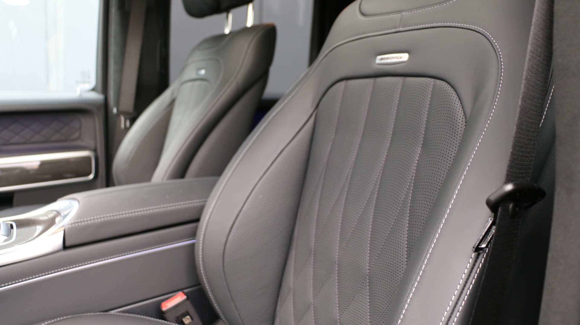 MERCEDES-BENZ G 63 AMG 9G-Tronic-image-11