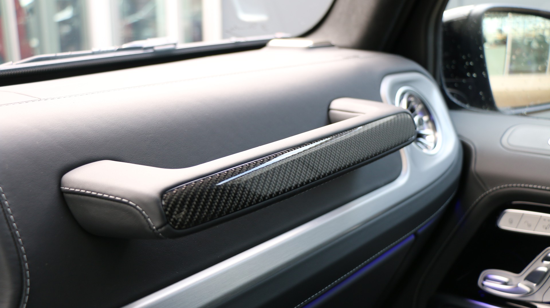 MERCEDES-BENZ G 63 AMG 9G-Tronic-image-14