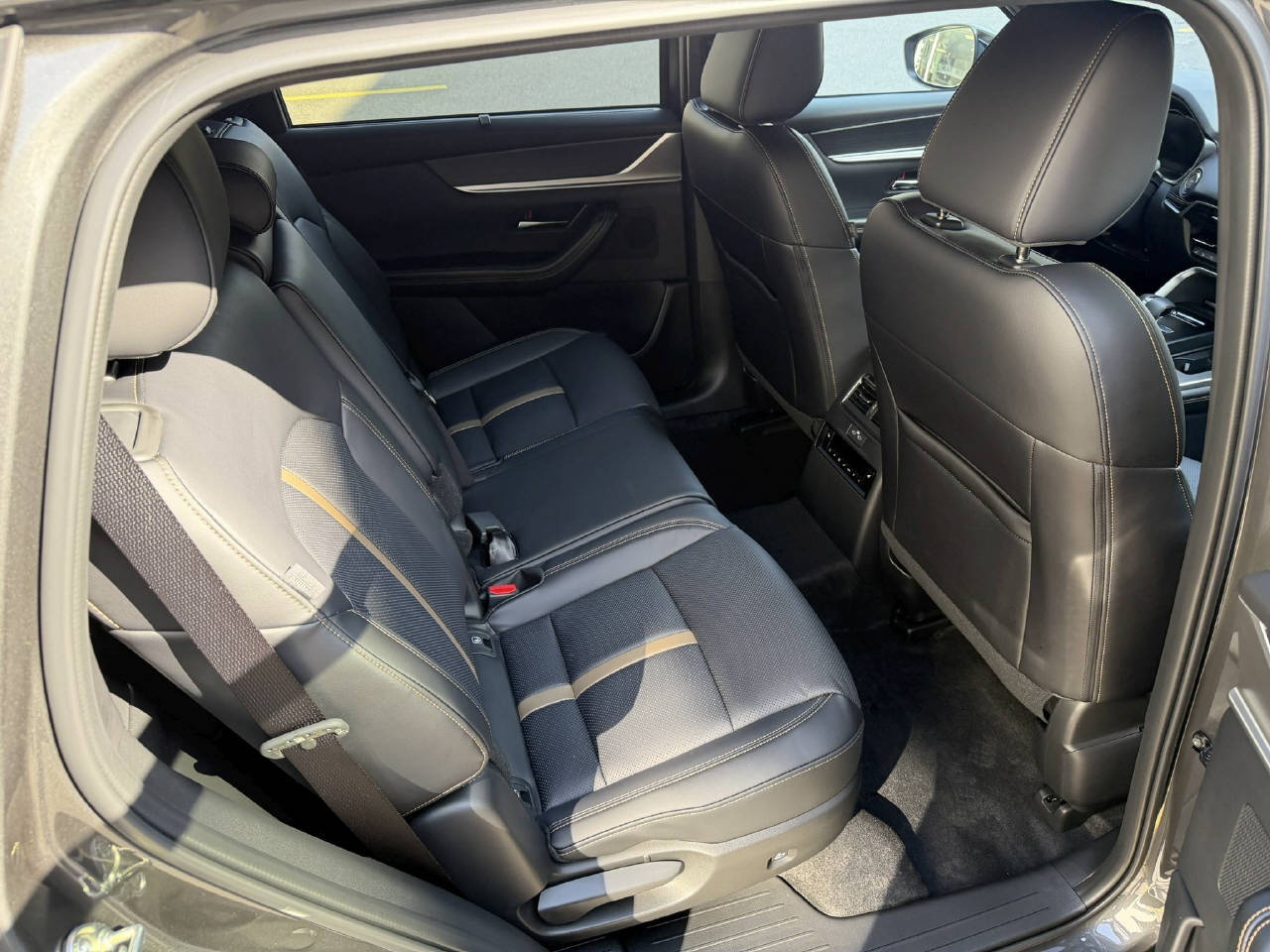 MAZDA CX-80 2.5 PHEV Homura Plus-image-11