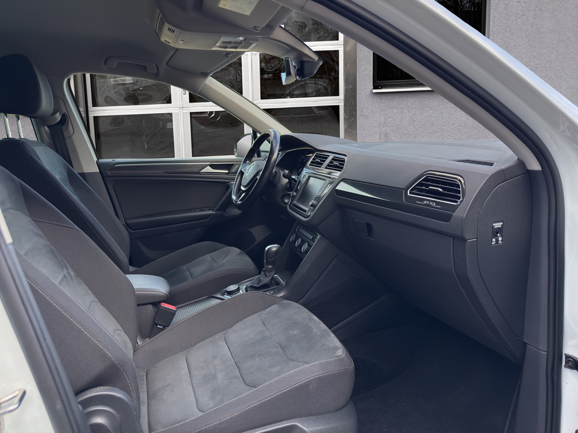 VW Tiguan 2.0 TDI SCR Highline 4Motion DSG-image-12