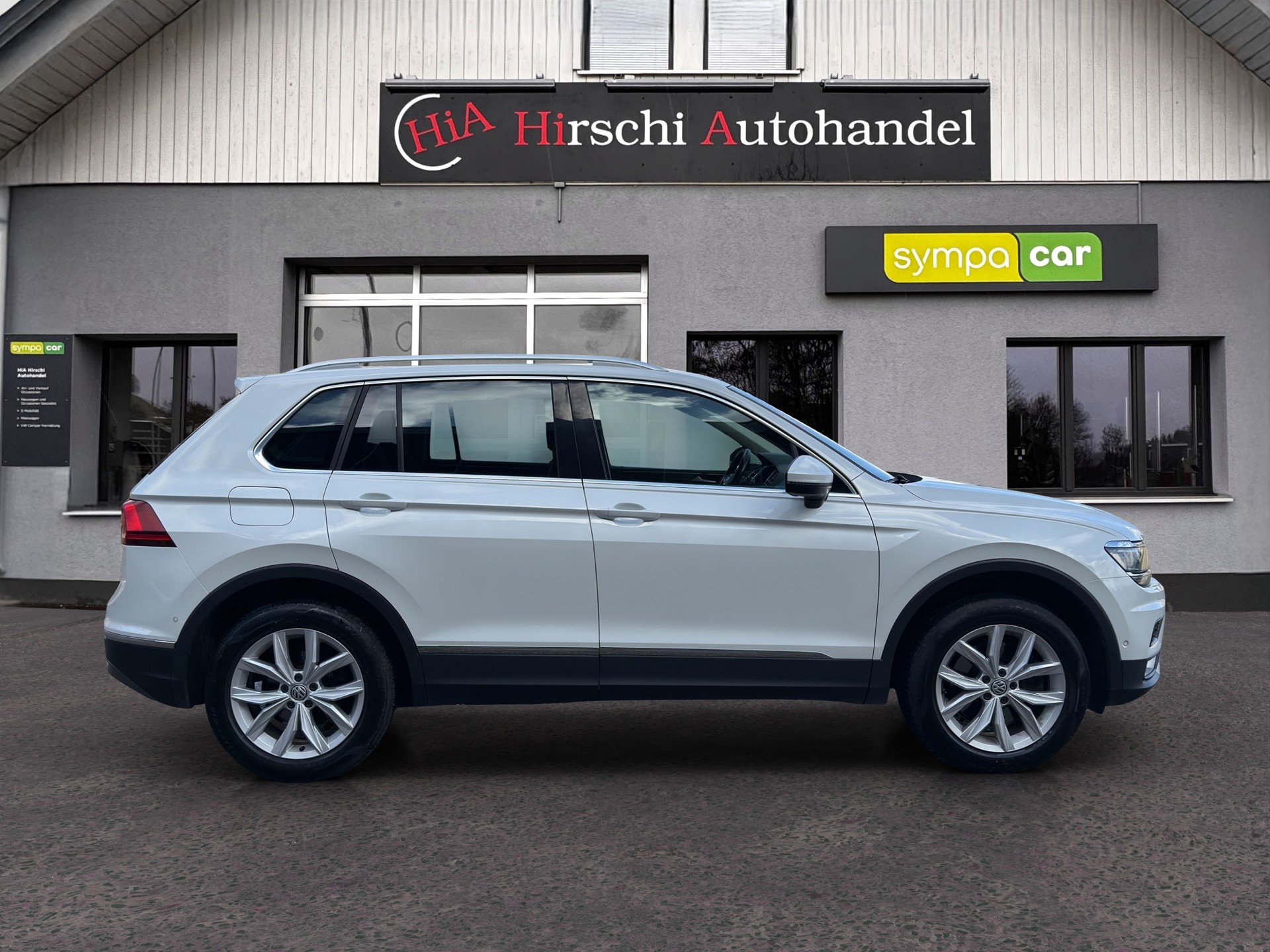 VW Tiguan 2.0 TDI SCR Highline 4Motion DSG-image-5