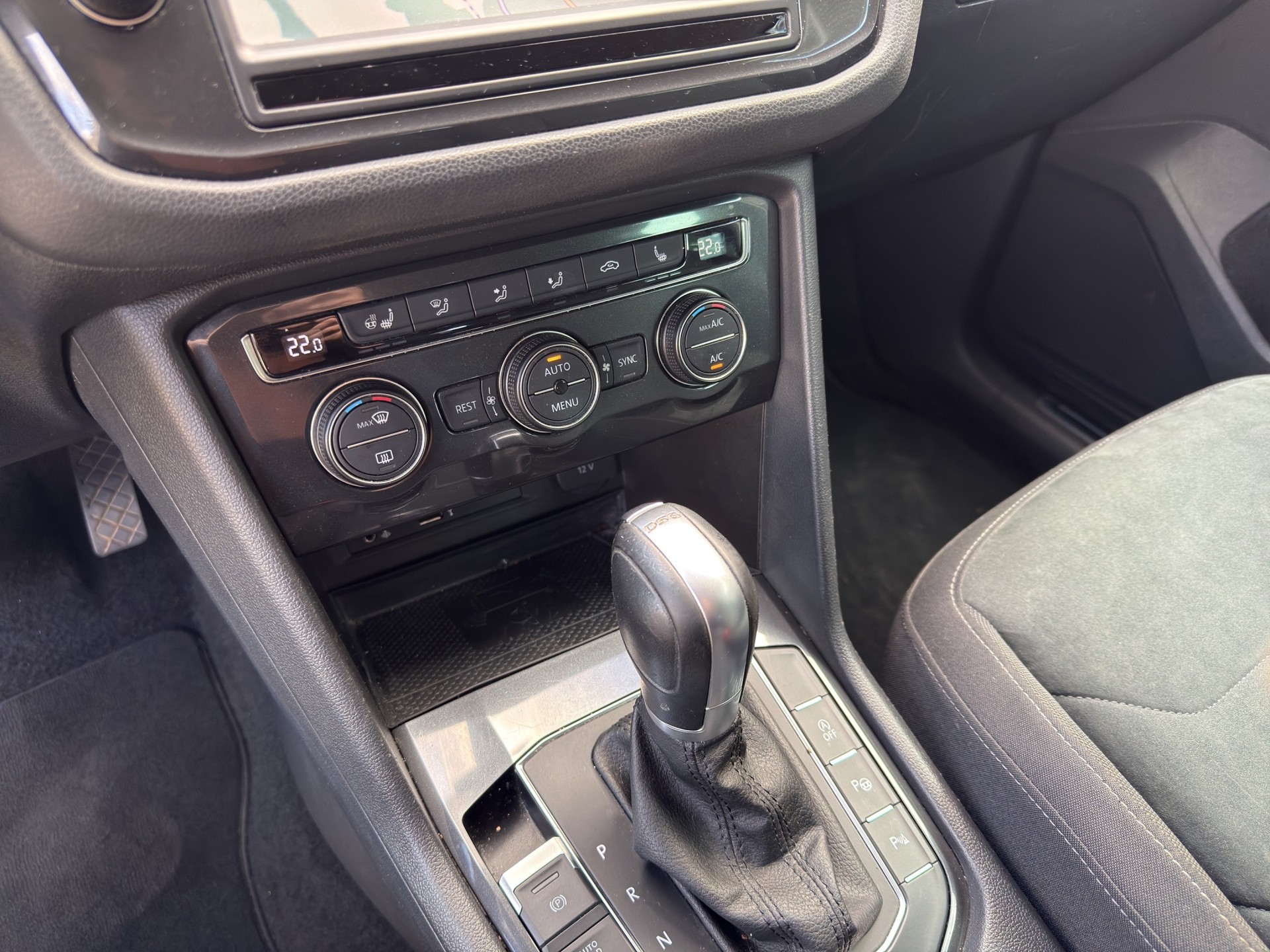VW Tiguan 2.0 TDI SCR Highline 4Motion DSG-image-19