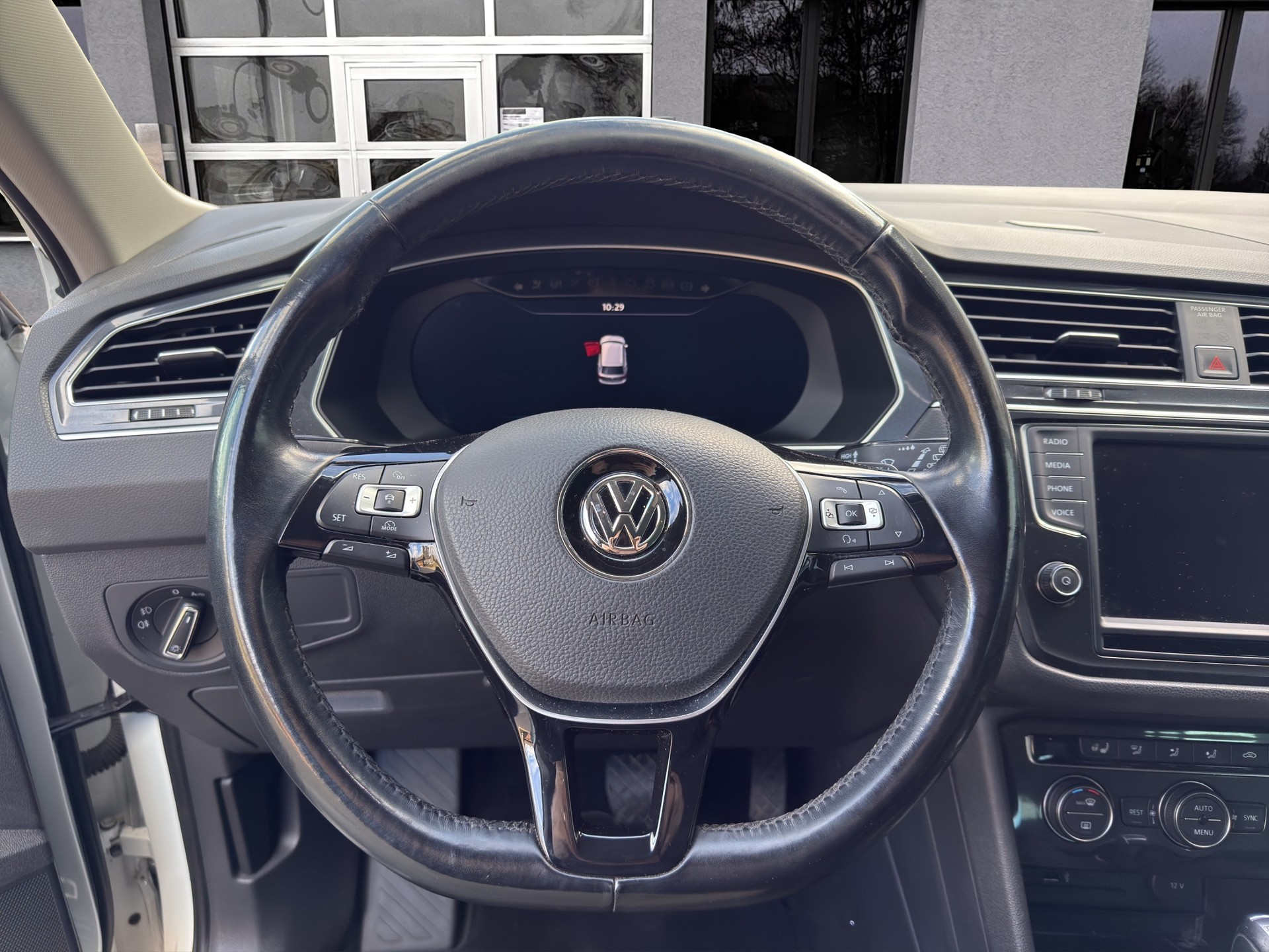VW Tiguan 2.0 TDI SCR Highline 4Motion DSG-image-9