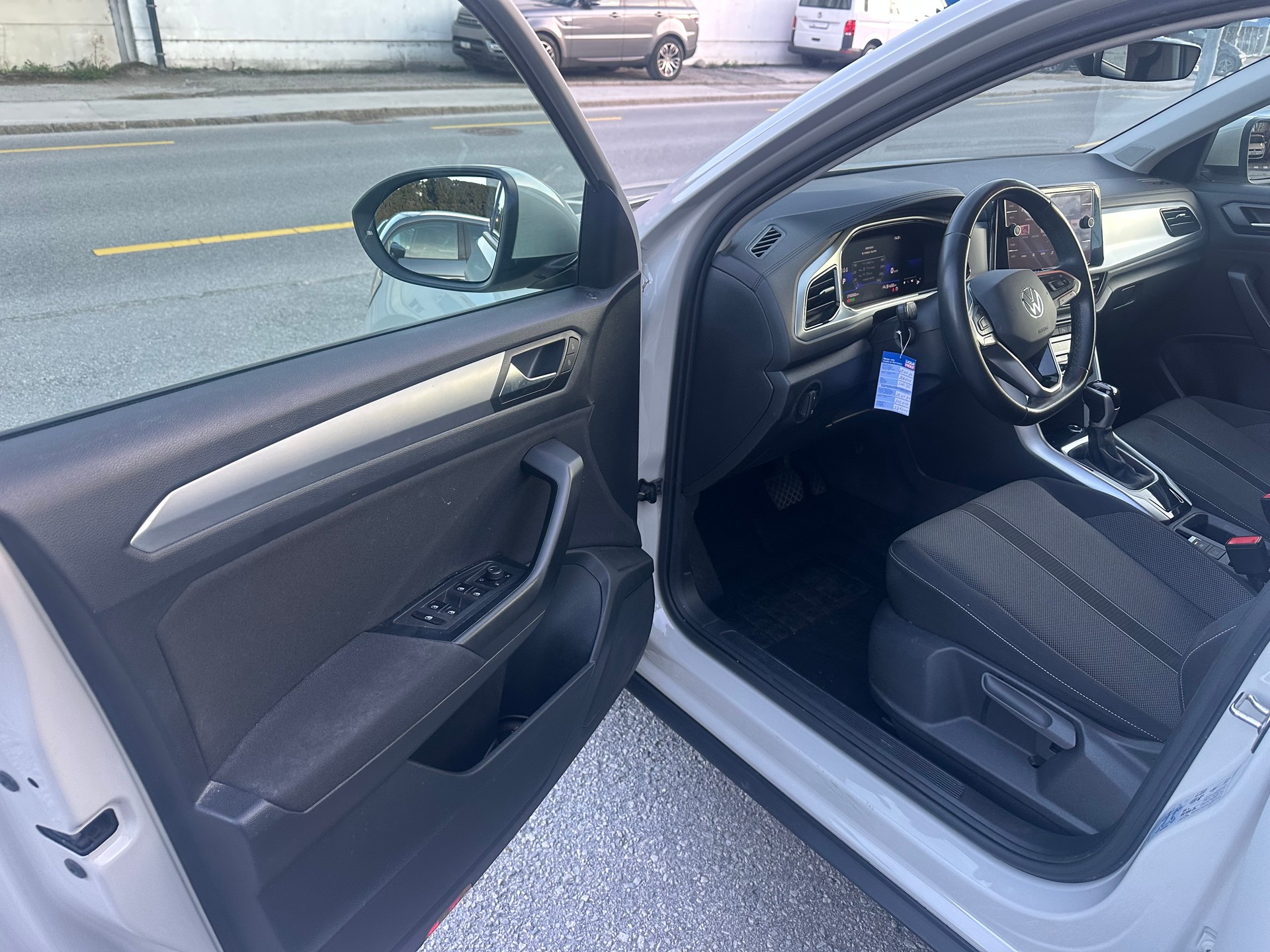 VW T-Roc 1.5 TSI EVO Life DSG-image-7