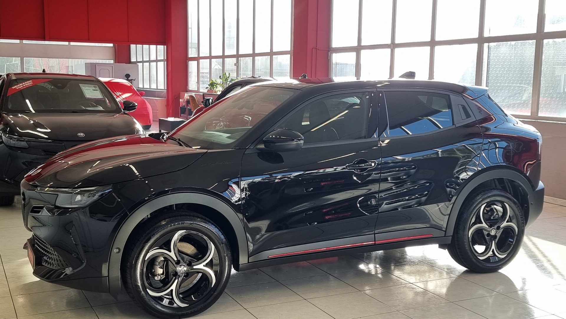 ALFA ROMEO Junior 1.2 Ibrida Speciale Pack Tech-image-1
