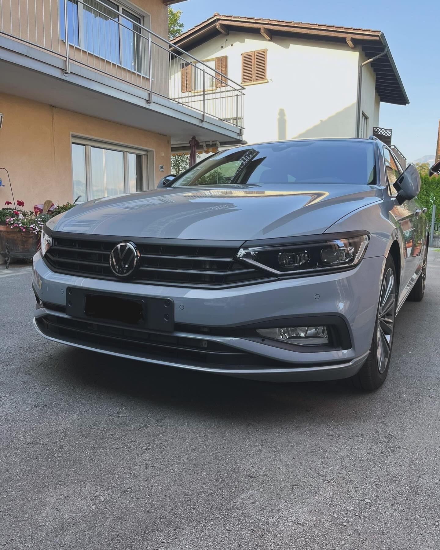 VW Passat Variant 2.0 TSI Business DSG-image-0