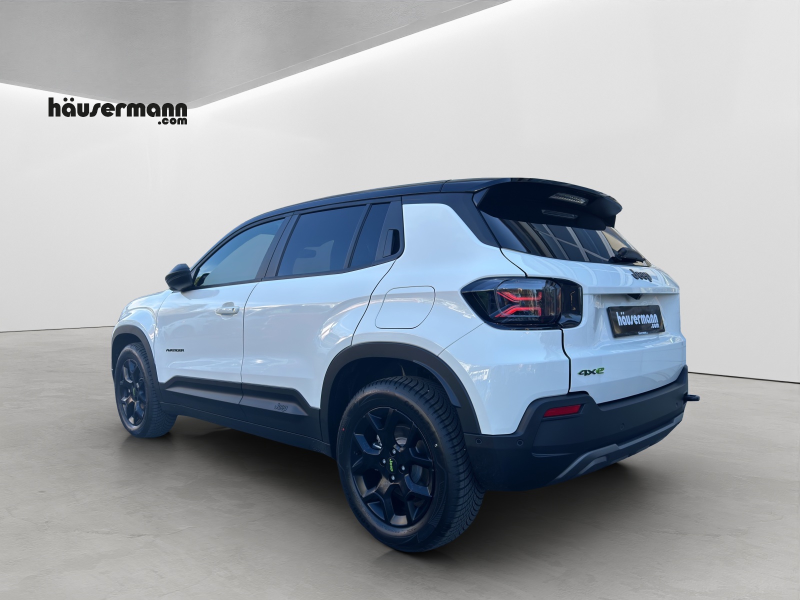 JEEP Avenger 1.2 MHEV Overland 4xe Pack Leder / Sky-showroom-element-3