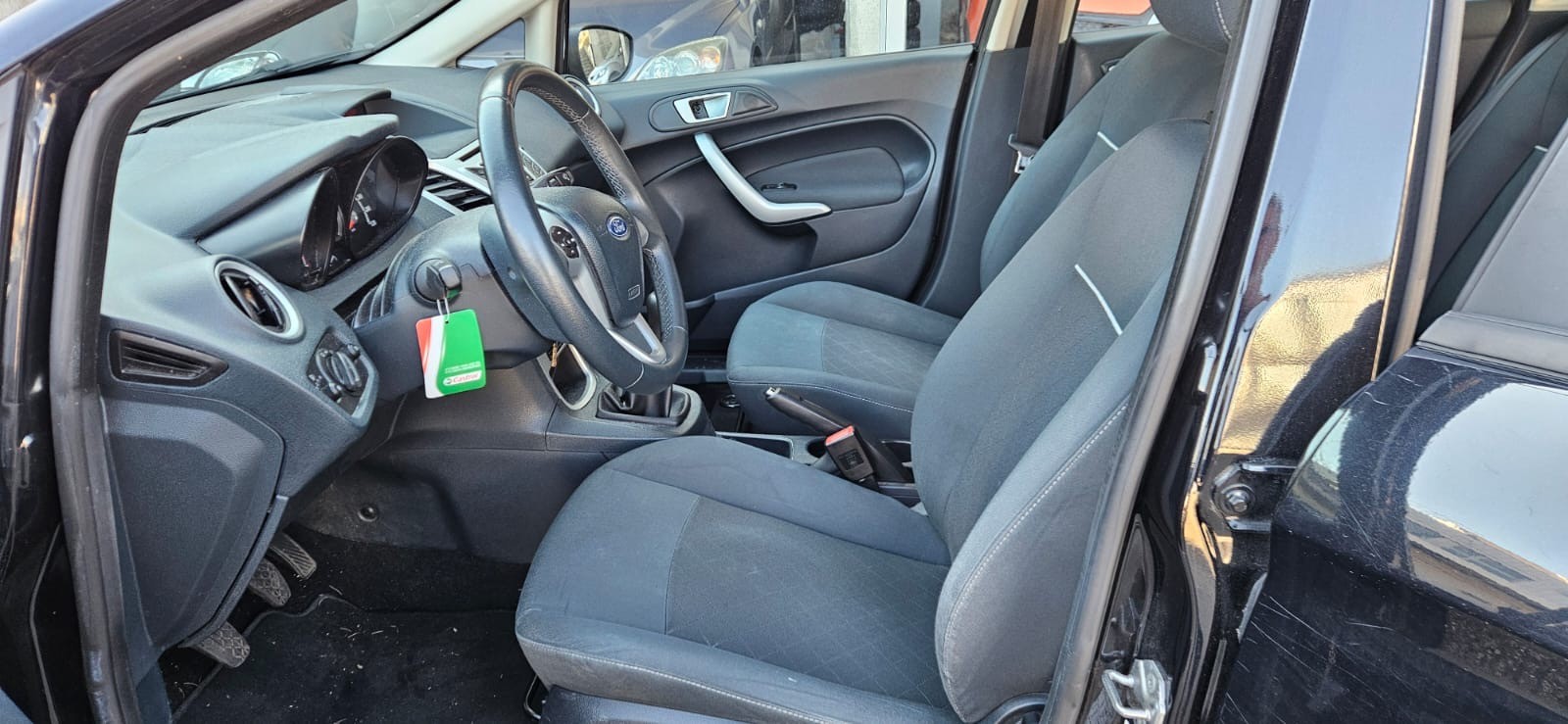 FORD Fiesta 1.4 16V Trend+-image-4