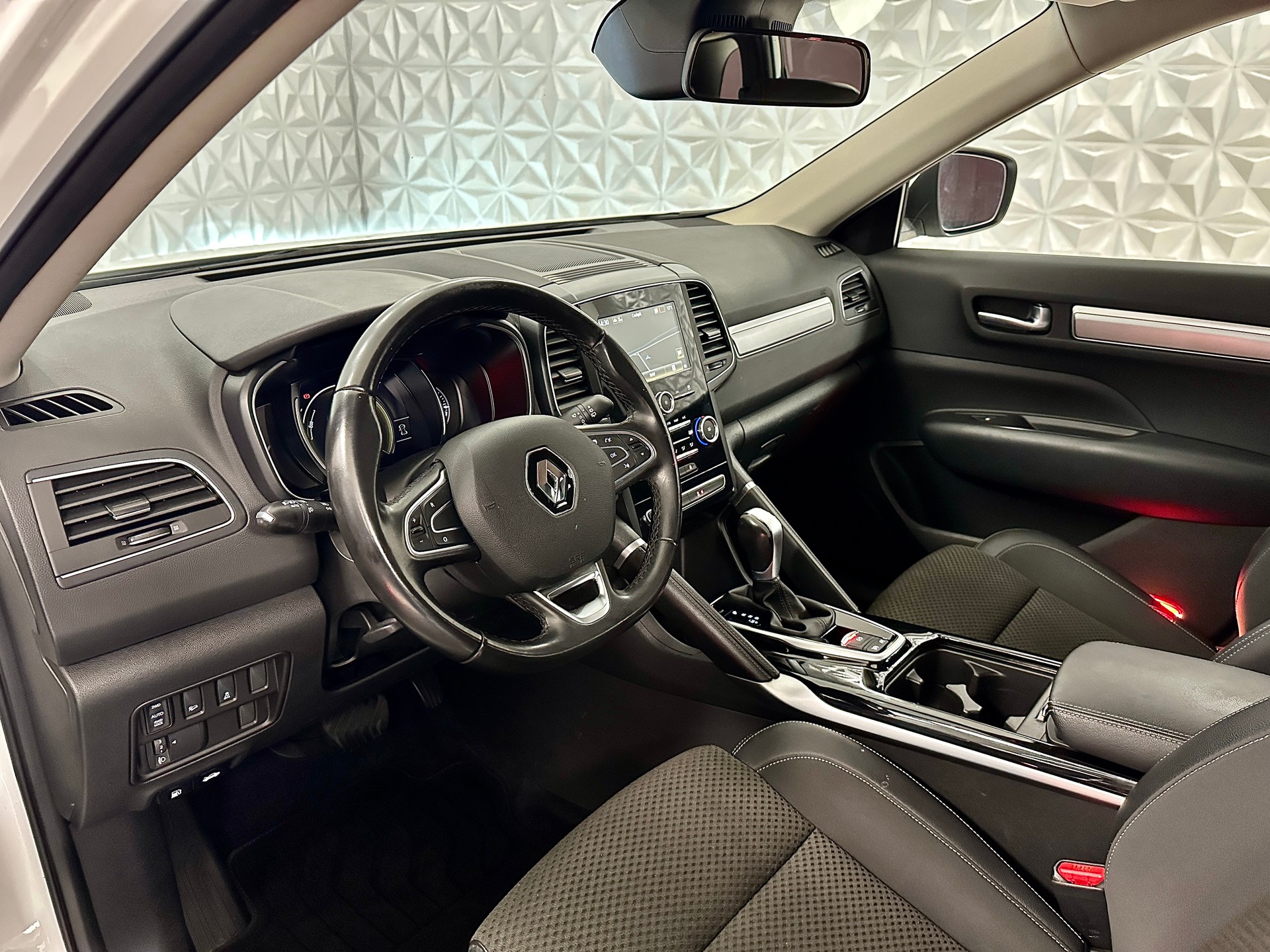 RENAULT Koleos 2.0 dCi Zen 4WD Xtronic CVT-image-10