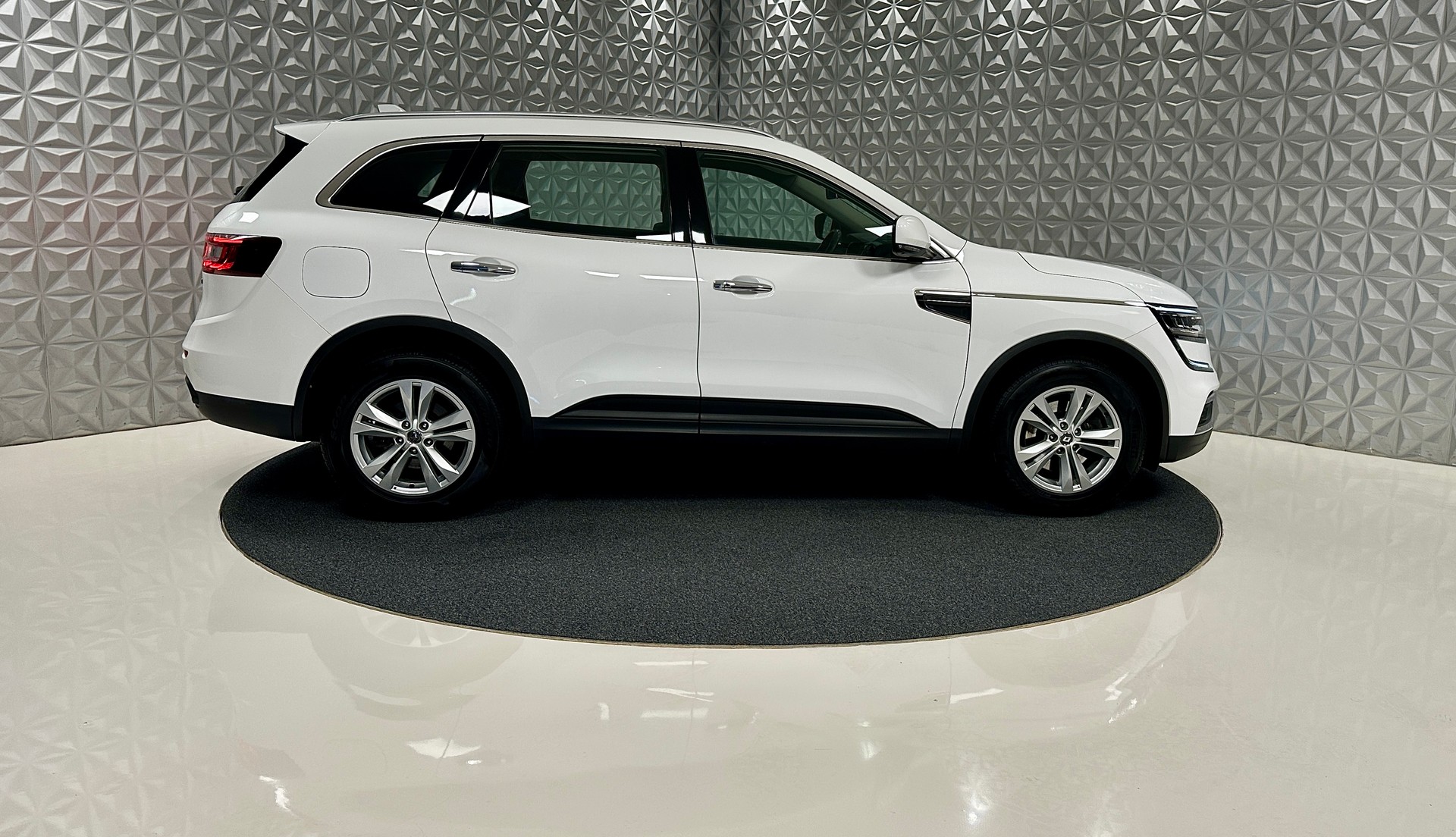 RENAULT Koleos 2.0 dCi Zen 4WD Xtronic CVT-showroom-element-3