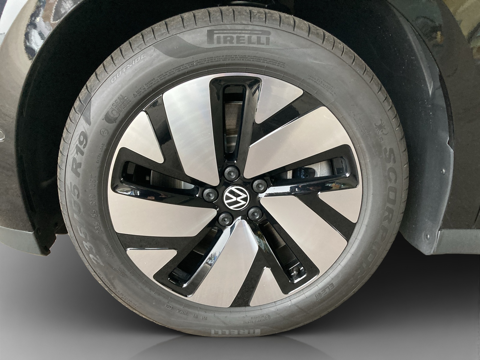 VW ID.Buzz LWB Pro-image-16