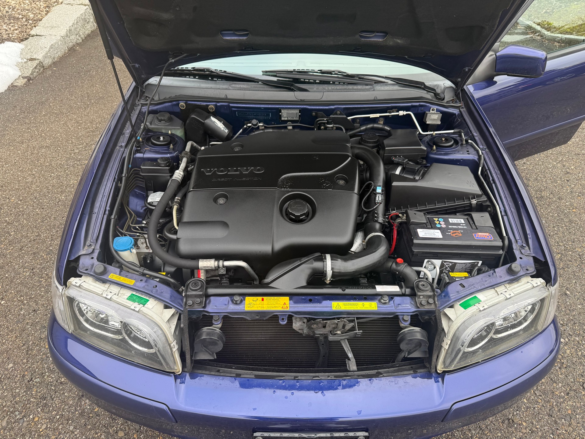 VOLVO V40 1.9D Special/Dynamic Edition-image-11