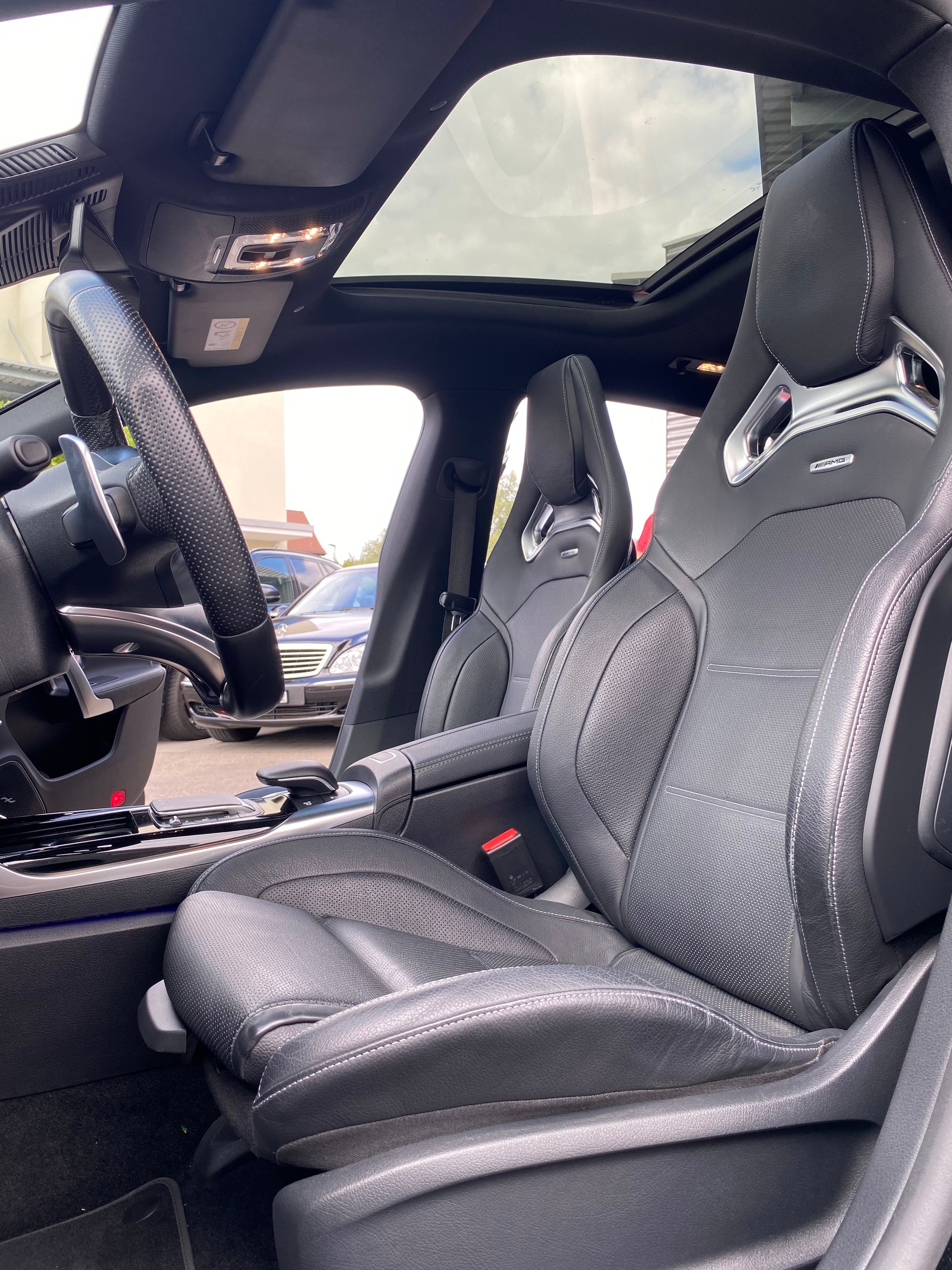 MERCEDES-BENZ CLA Shooting Brake 35 AMG 4Matic 7G-DCT VOLLAUSSTATTUNG-image-11