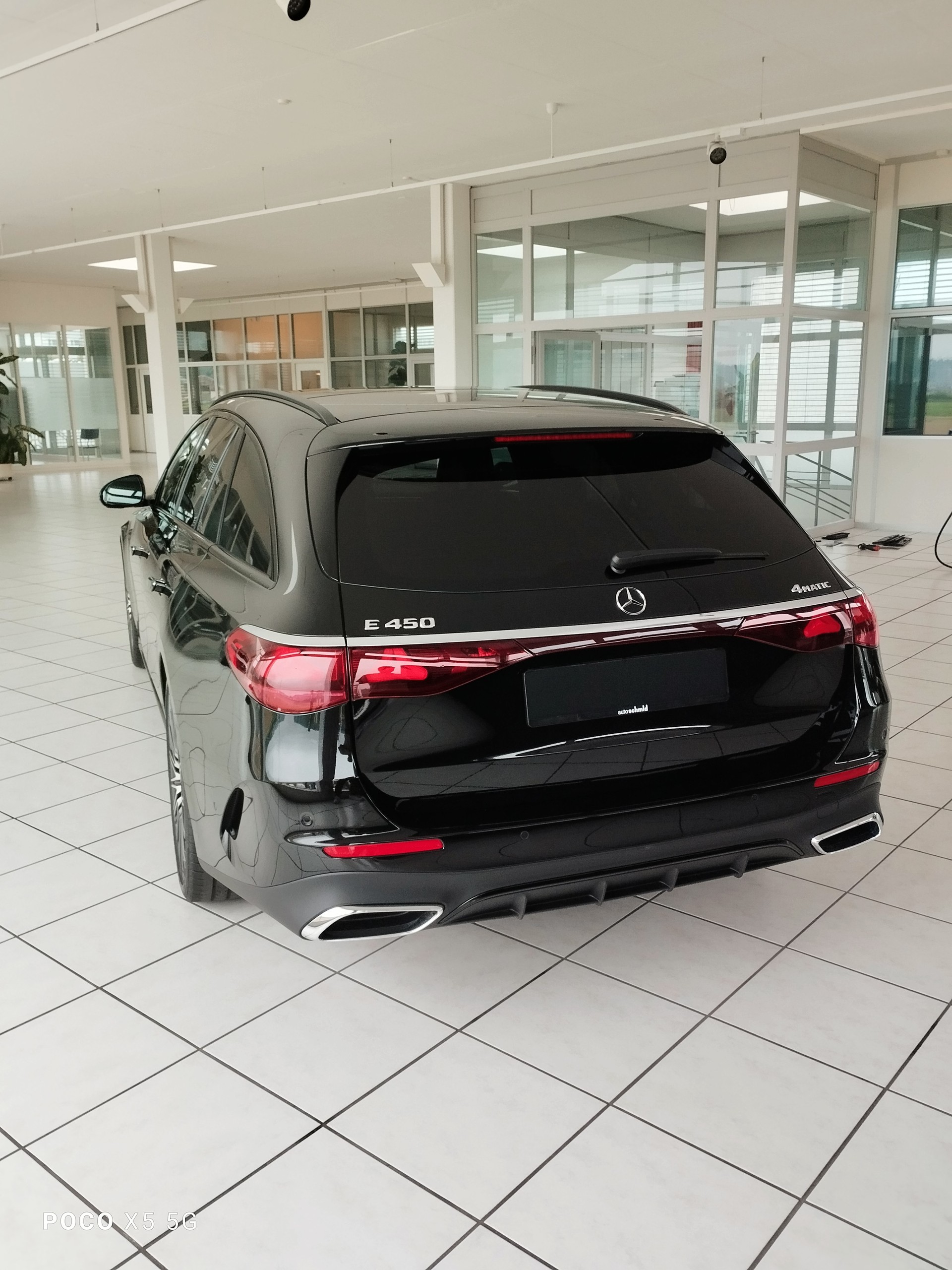 MERCEDES-BENZ E 450 T 4Matic-image-3