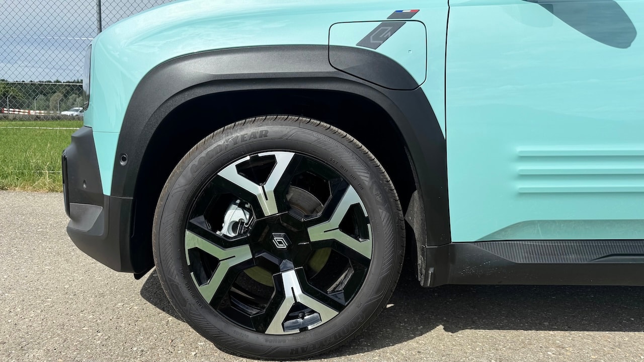 RENAULT R4 E-Tech Comfort Range 52 kWh Techno-image-11