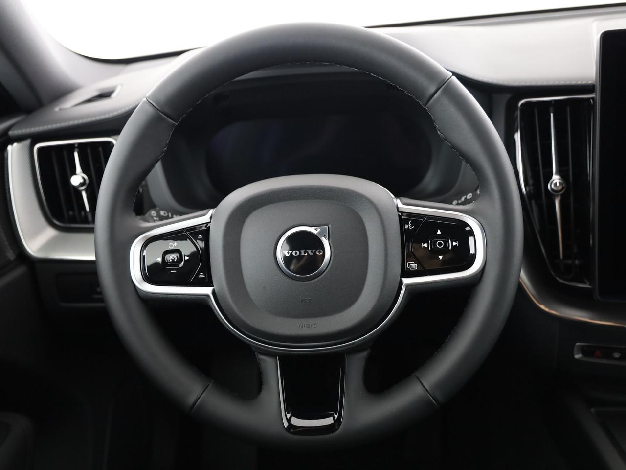 VOLVO XC60 2.0 T8 TE Black Edition eAWD-image-18