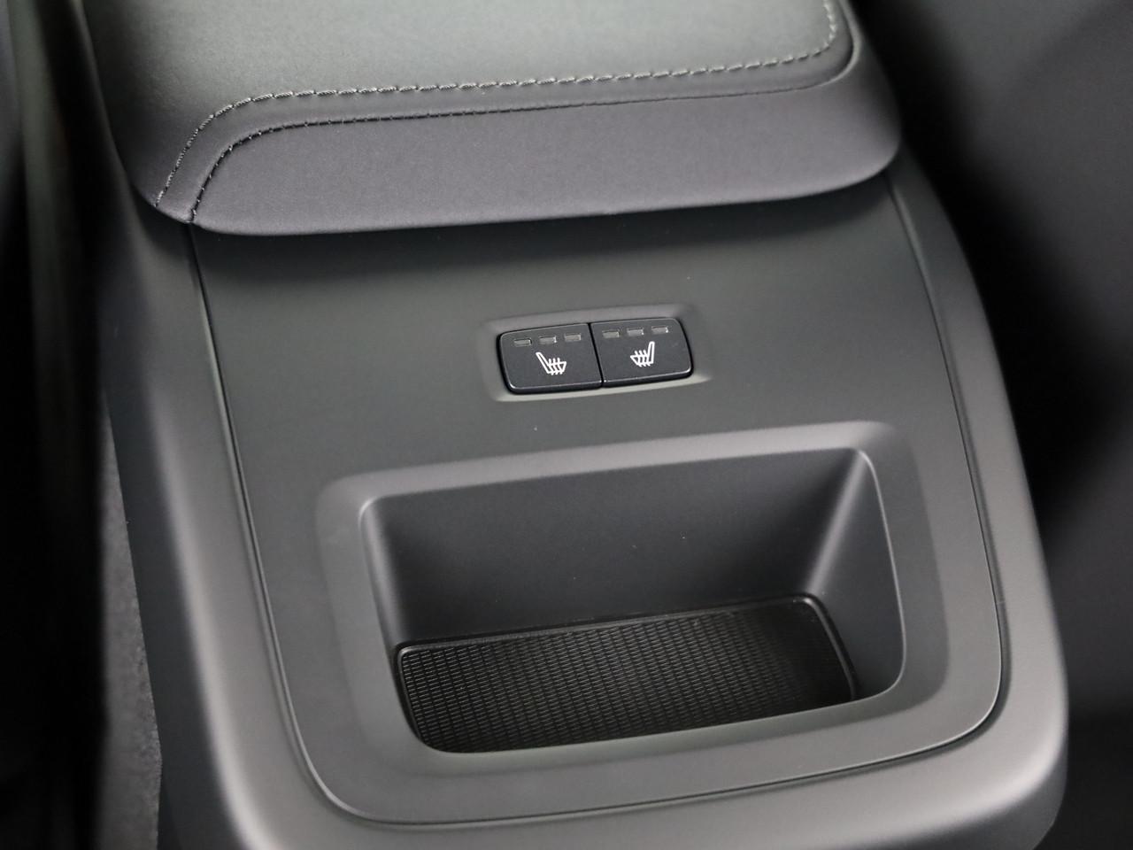 VOLVO XC60 2.0 T8 TE Black Edition eAWD-image-15
