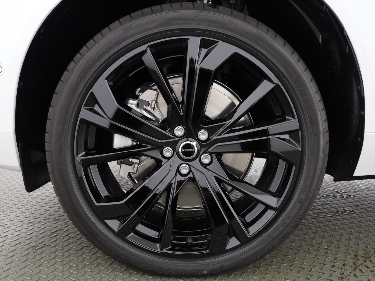 VOLVO XC60 2.0 T8 TE Black Edition eAWD-image-20