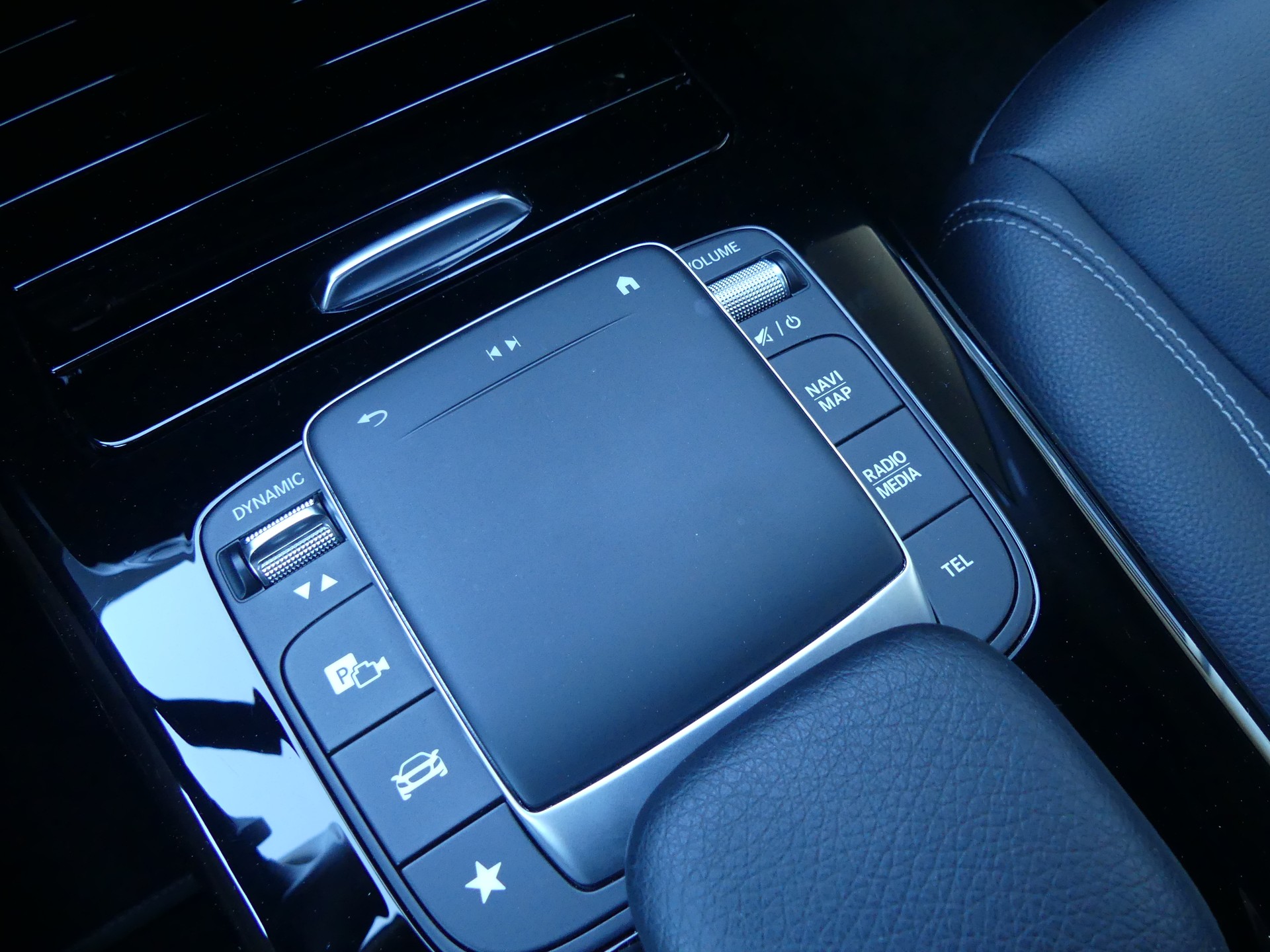 MERCEDES-BENZ A 180 Night Star-image-8