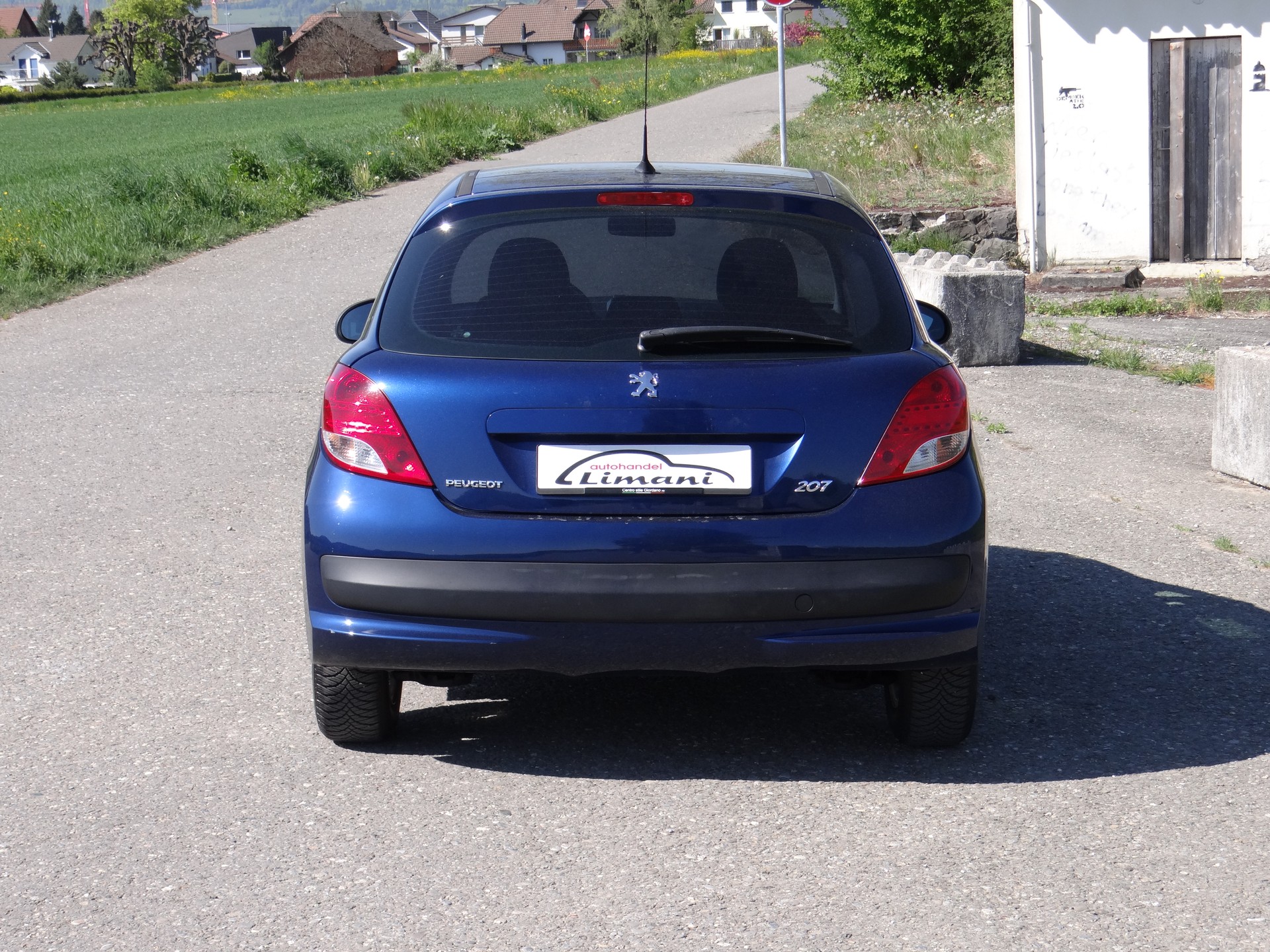 PEUGEOT 207 1.4 16V Trendy Clim-image-6