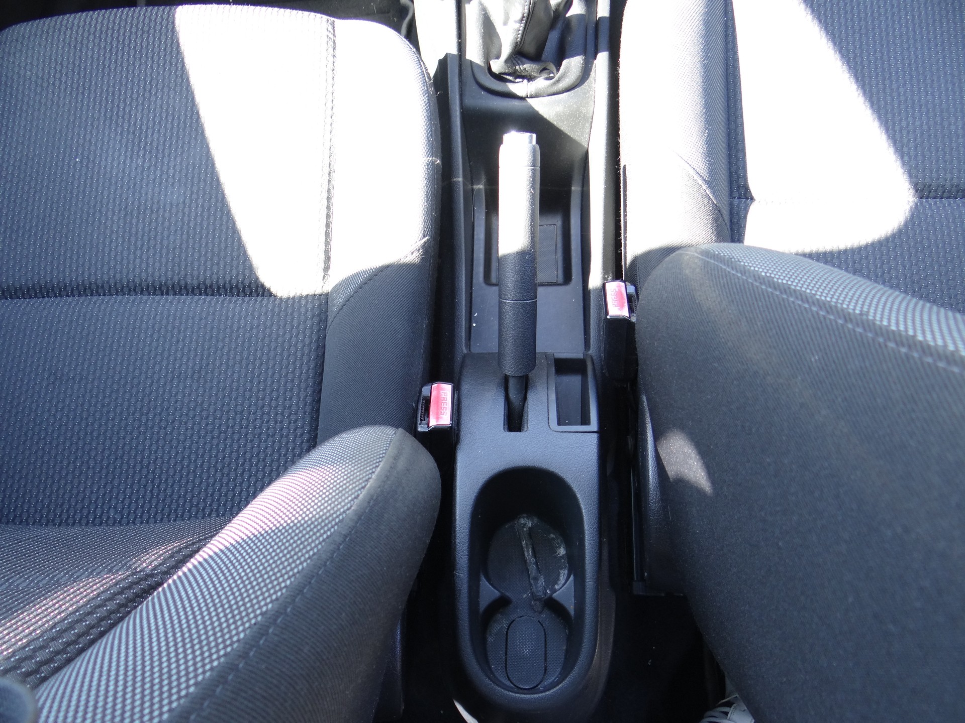 PEUGEOT 207 1.4 16V Trendy Clim-image-19