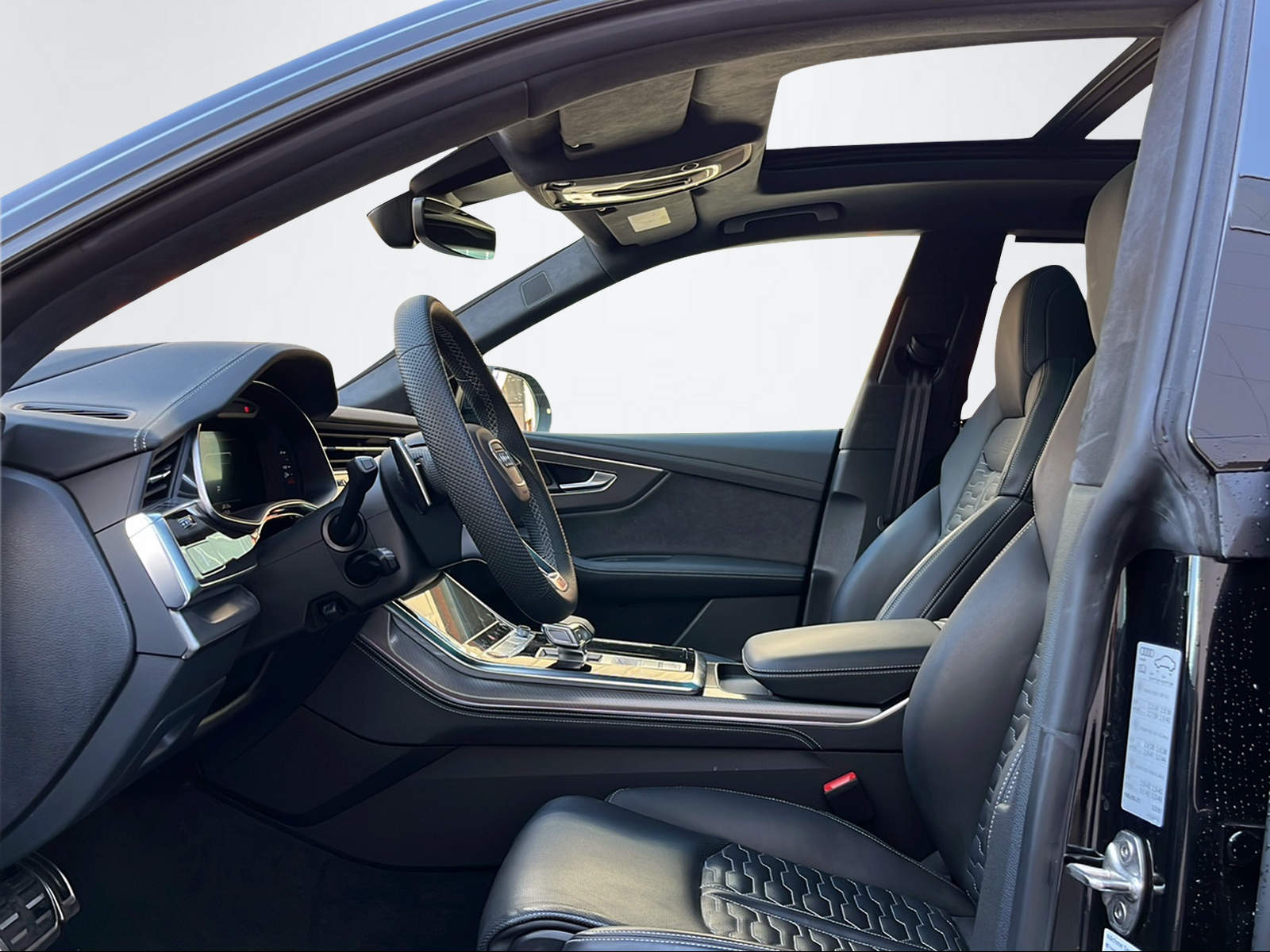 AUDI RS Q8 4.0 V8 TFSI quattro T-Tronic-image-6
