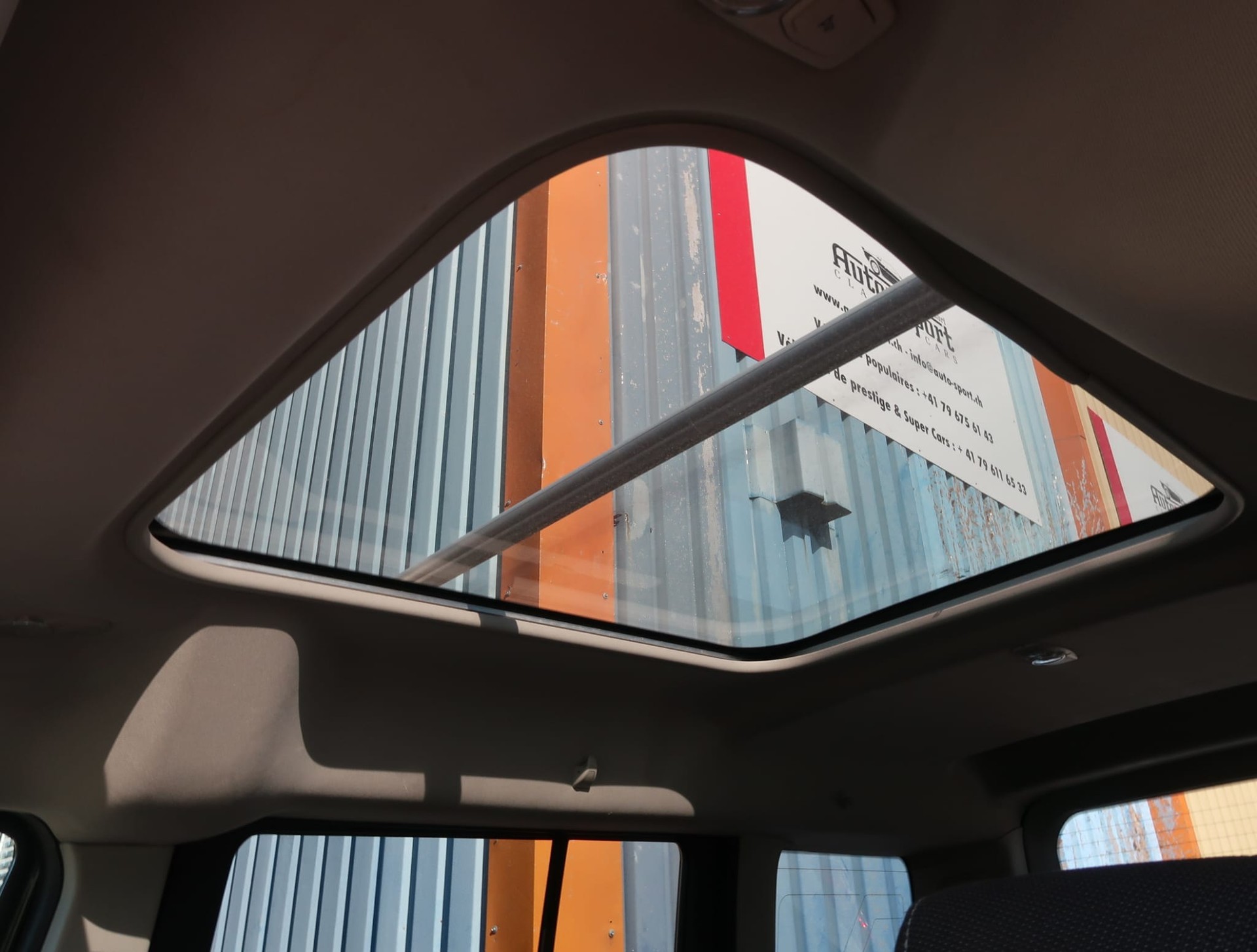 FORD Grand Tourneo Connect 7Platz 1.5 EcoBlue Titanium-image-8