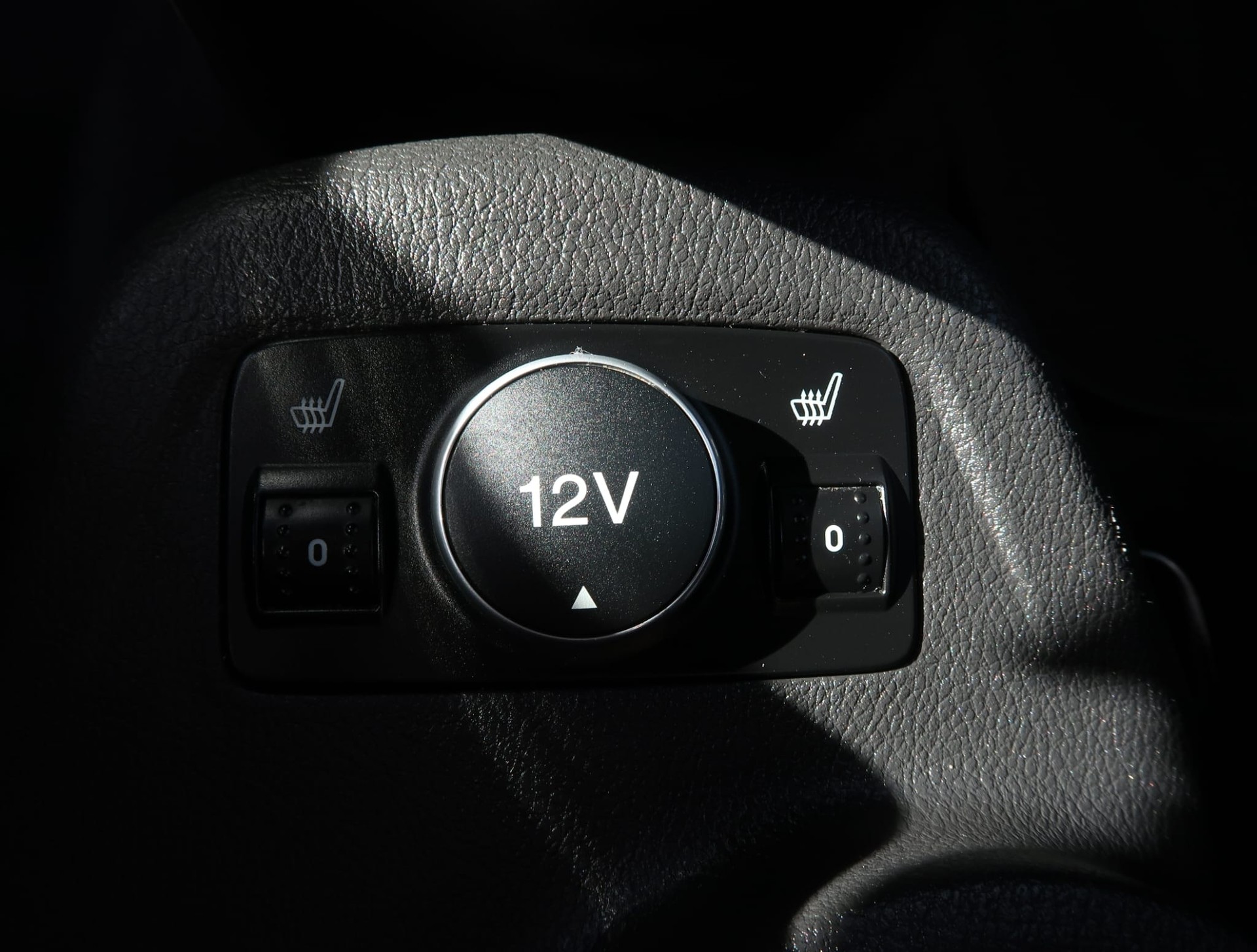 FORD Grand Tourneo Connect 7Platz 1.5 EcoBlue Titanium-image-5
