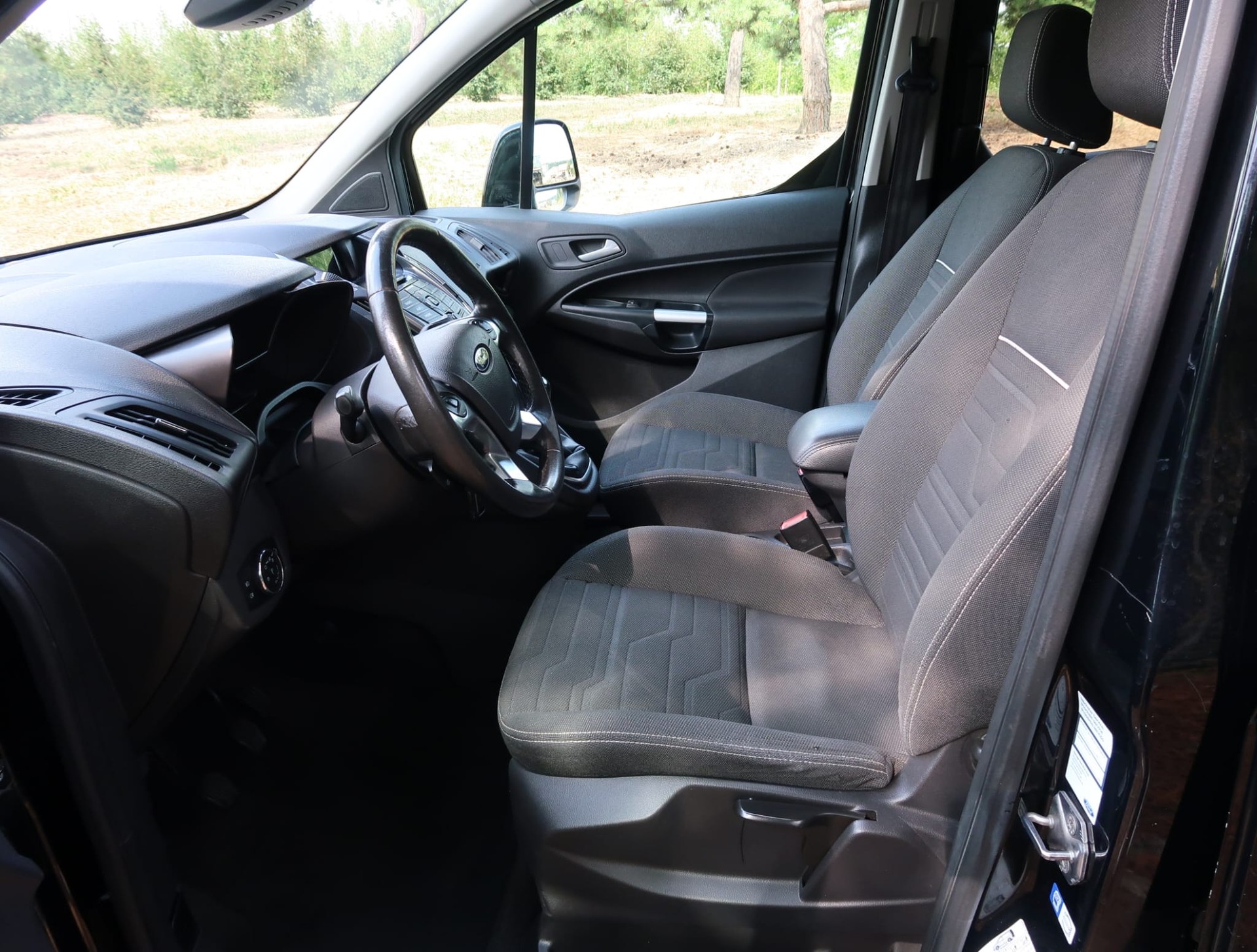 FORD Grand Tourneo Connect 7Platz 1.5 EcoBlue Titanium-image-15
