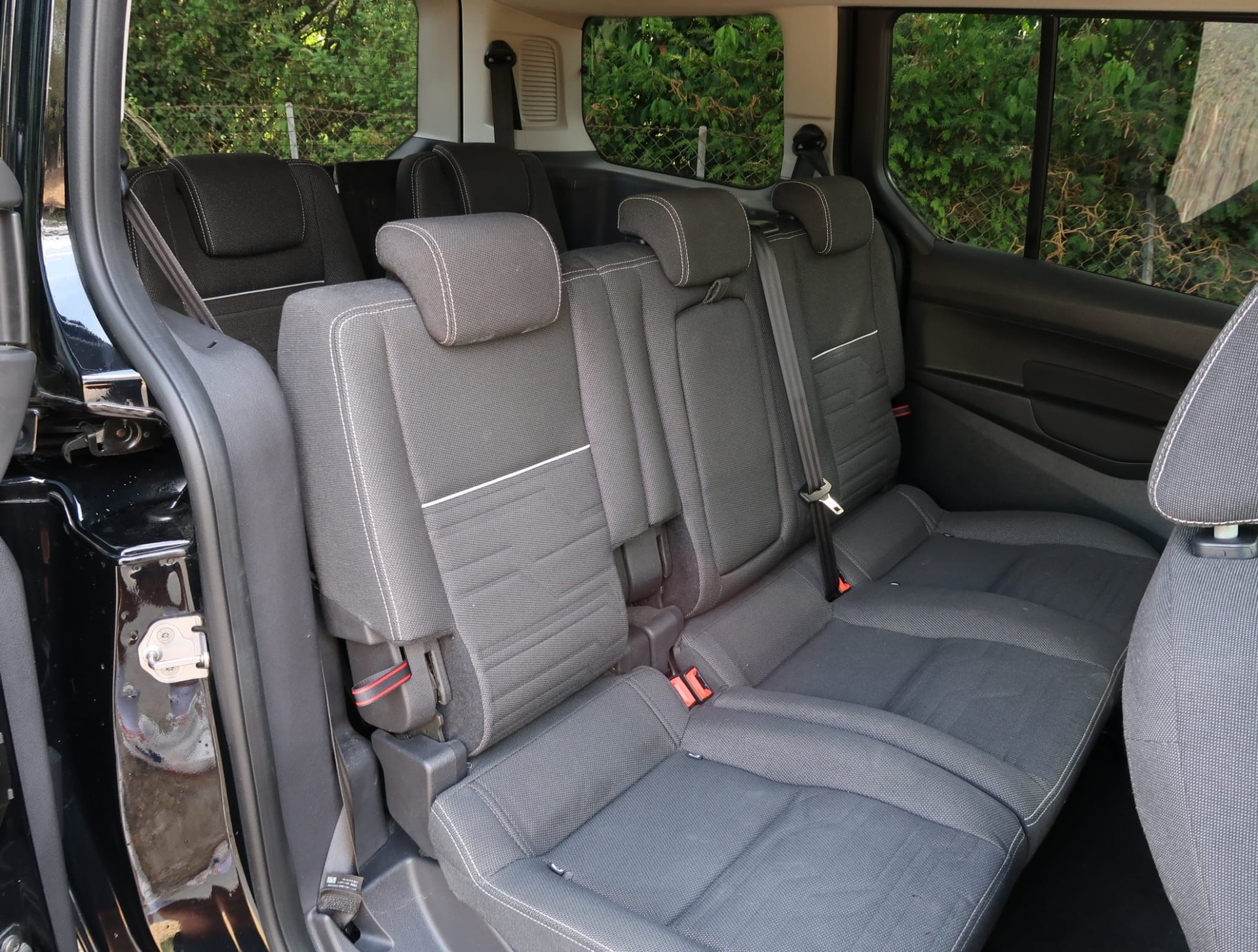 FORD Grand Tourneo Connect 7Platz 1.5 EcoBlue Titanium-image-17