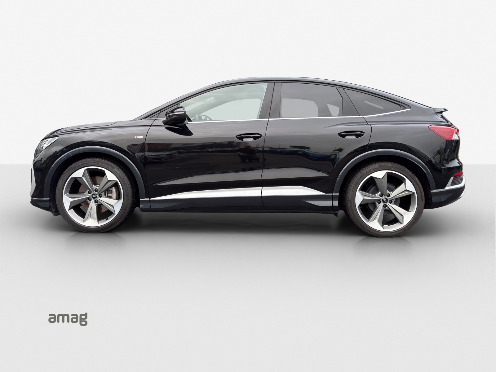 AUDI Q4 Sportback e-tron 50 quattro-image-1