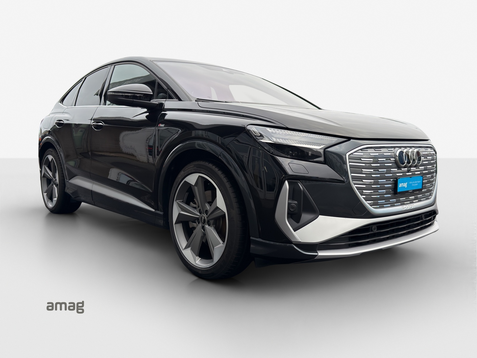 AUDI Q4 Sportback e-tron 50 quattro-image-6