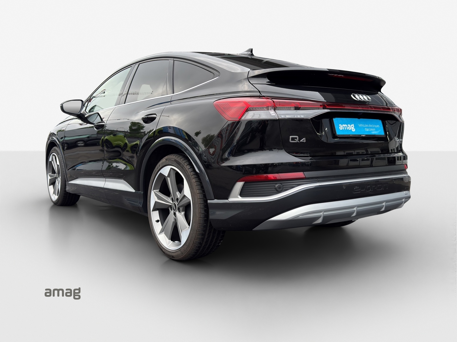 AUDI Q4 Sportback e-tron 50 quattro-image-2