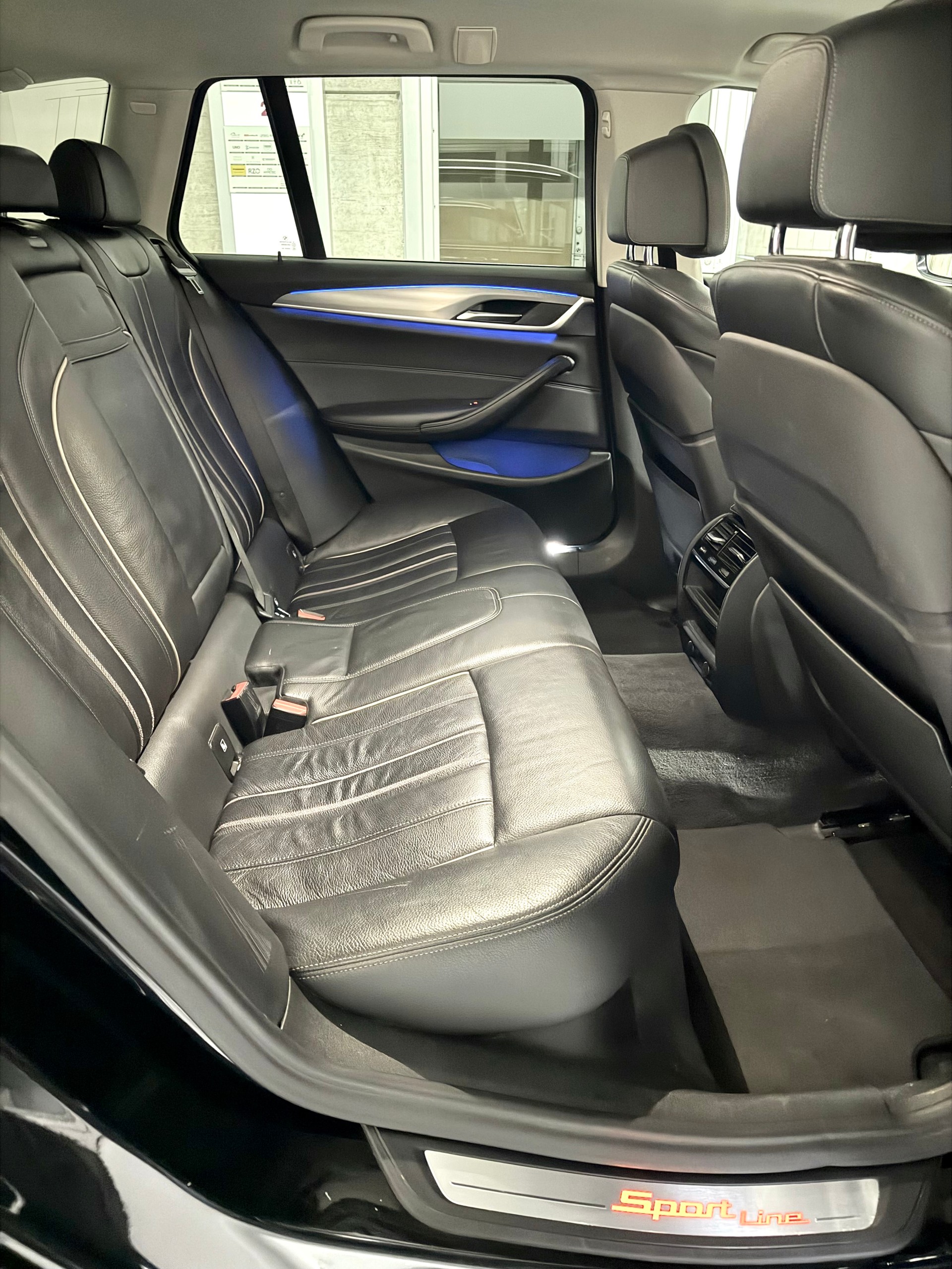 BMW 520d xDrive Touring Sport Line Steptronic-image-14