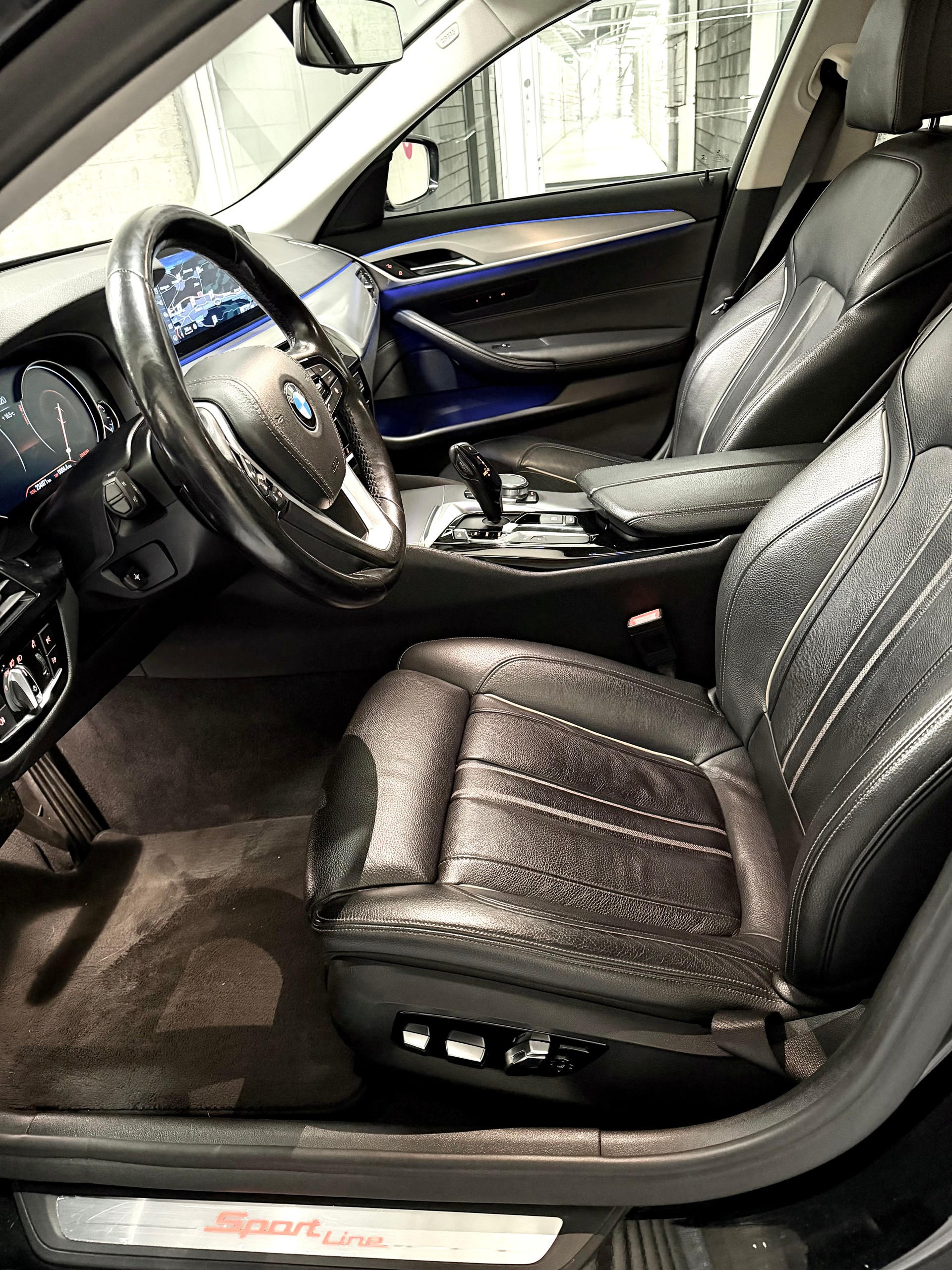 BMW 520d xDrive Touring Sport Line Steptronic-image-12